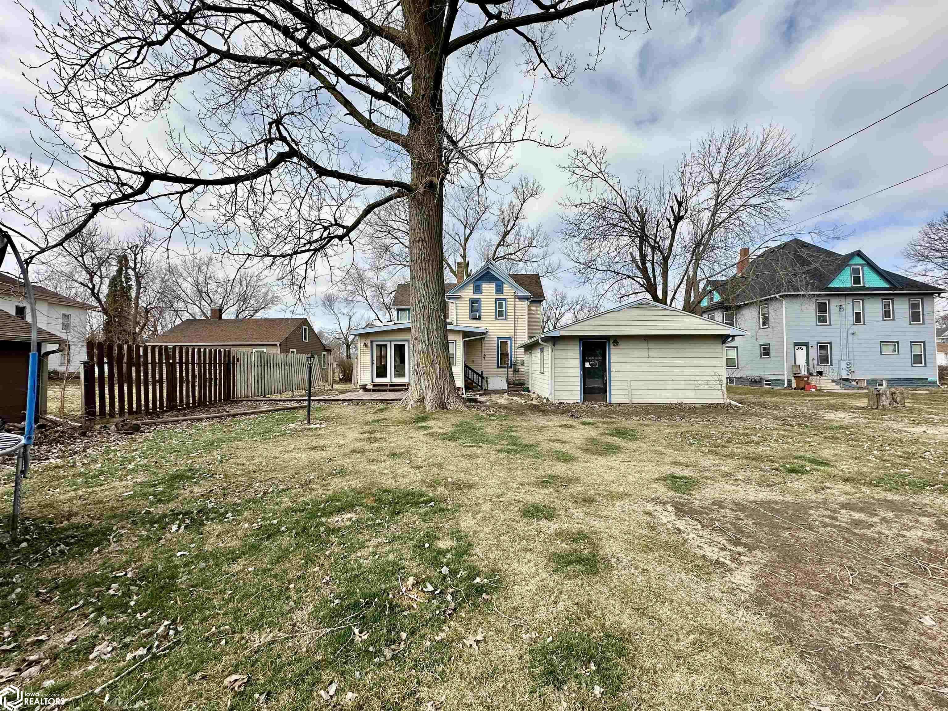 824 High, Grinnell, Iowa 50112, 4 Bedrooms Bedrooms, ,2 BathroomsBathrooms,Single Family,For Sale,High,6315373