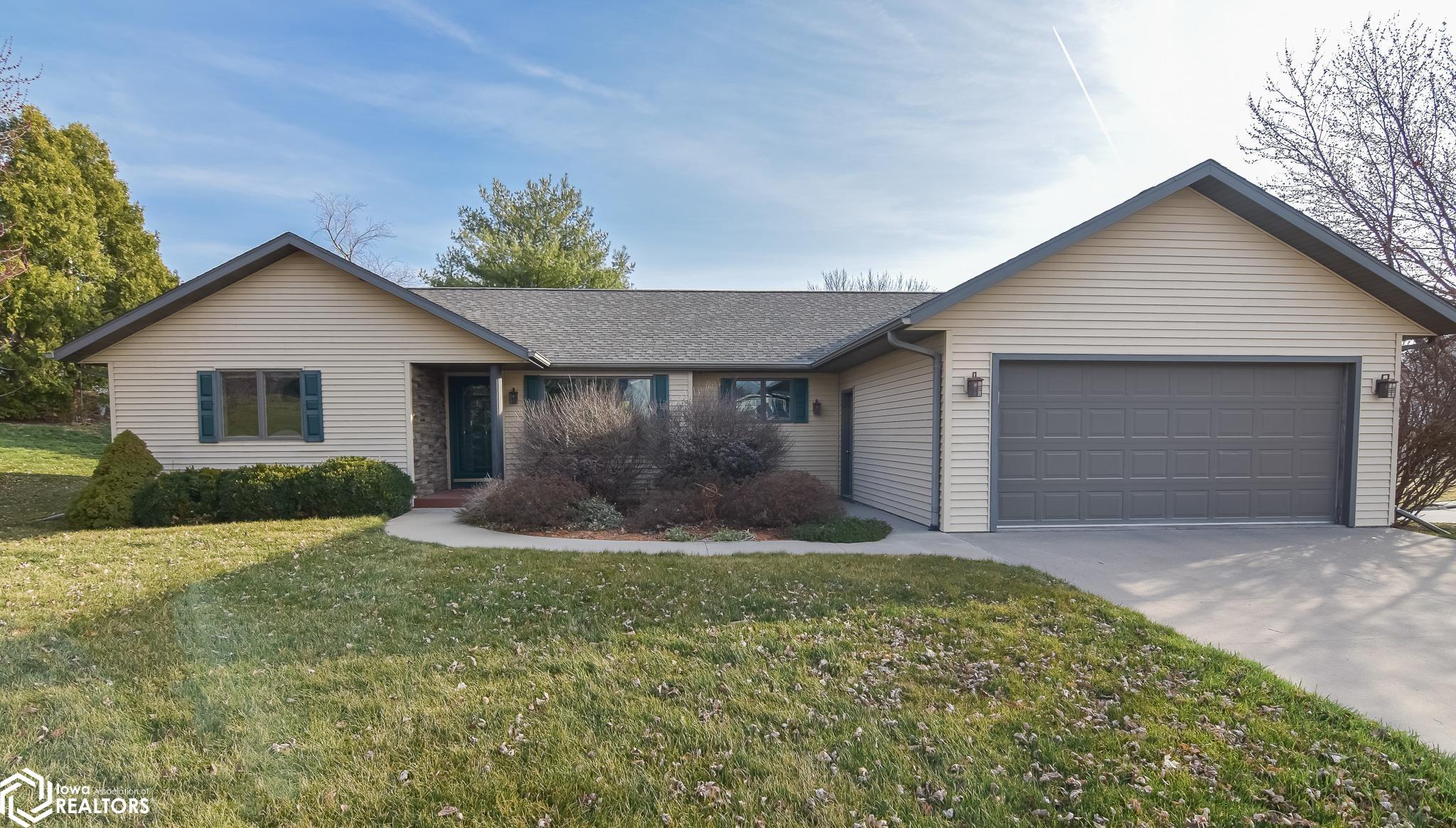 1508 Brentwood, Marshalltown, Iowa 50158, 3 Bedrooms Bedrooms, ,1 BathroomBathrooms,Single Family,For Sale,Brentwood,6315417