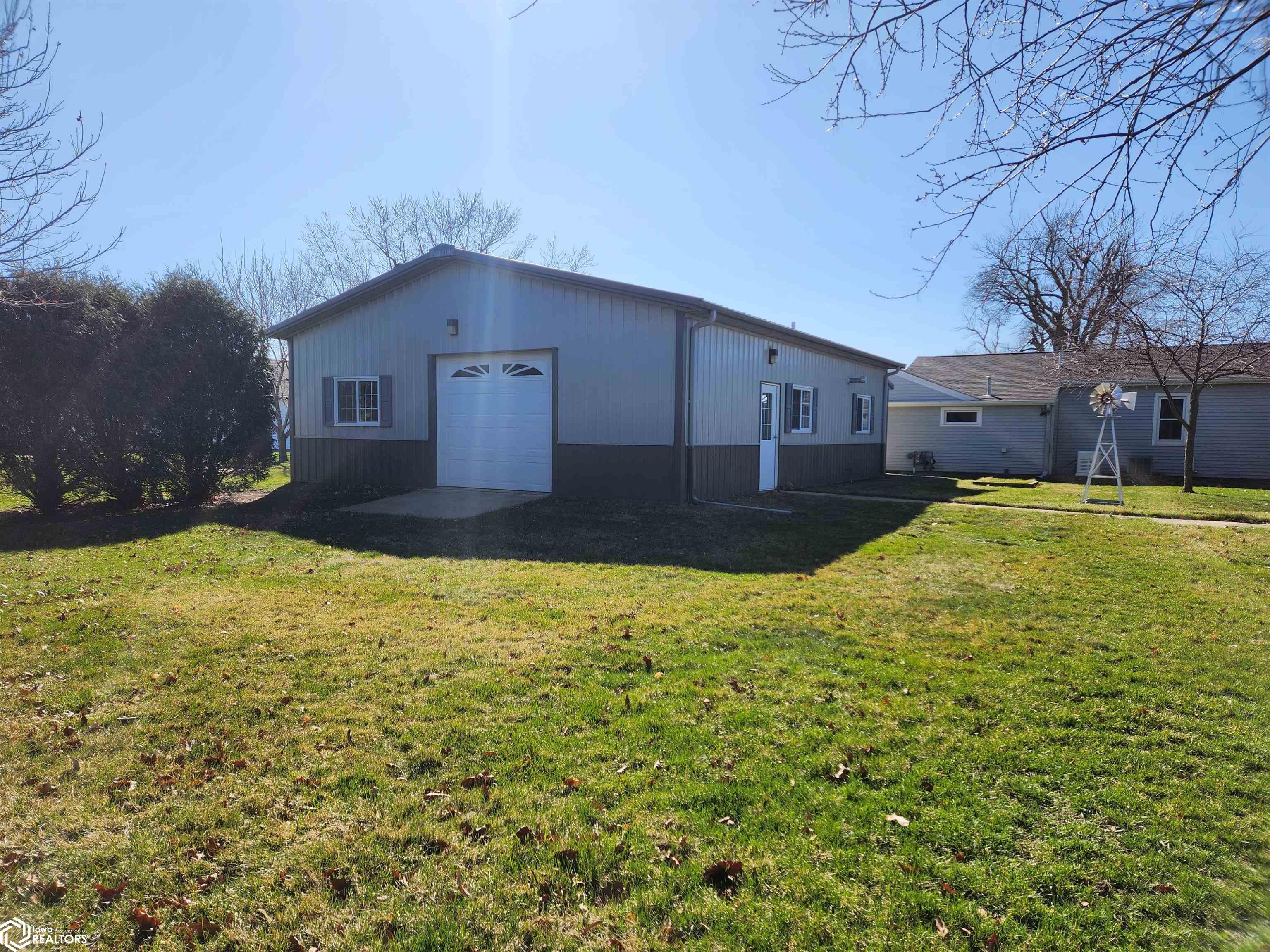 1318 Prince, Grinnell, Iowa 50112, 4 Bedrooms Bedrooms, ,1 BathroomBathrooms,Single Family,For Sale,Prince,6315603