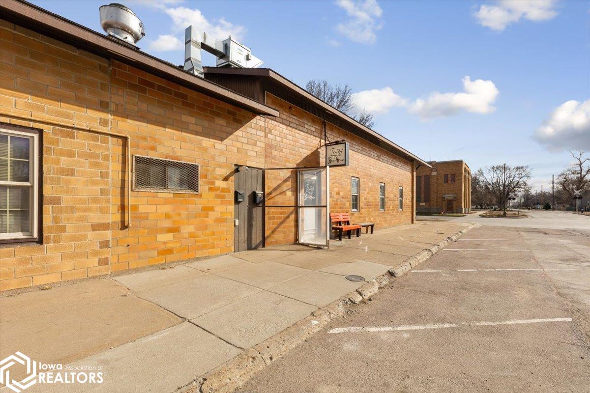 1034 8Th, Onawa, Iowa 51040, ,Commercial (5+ Units),For Sale,8Th,6315664