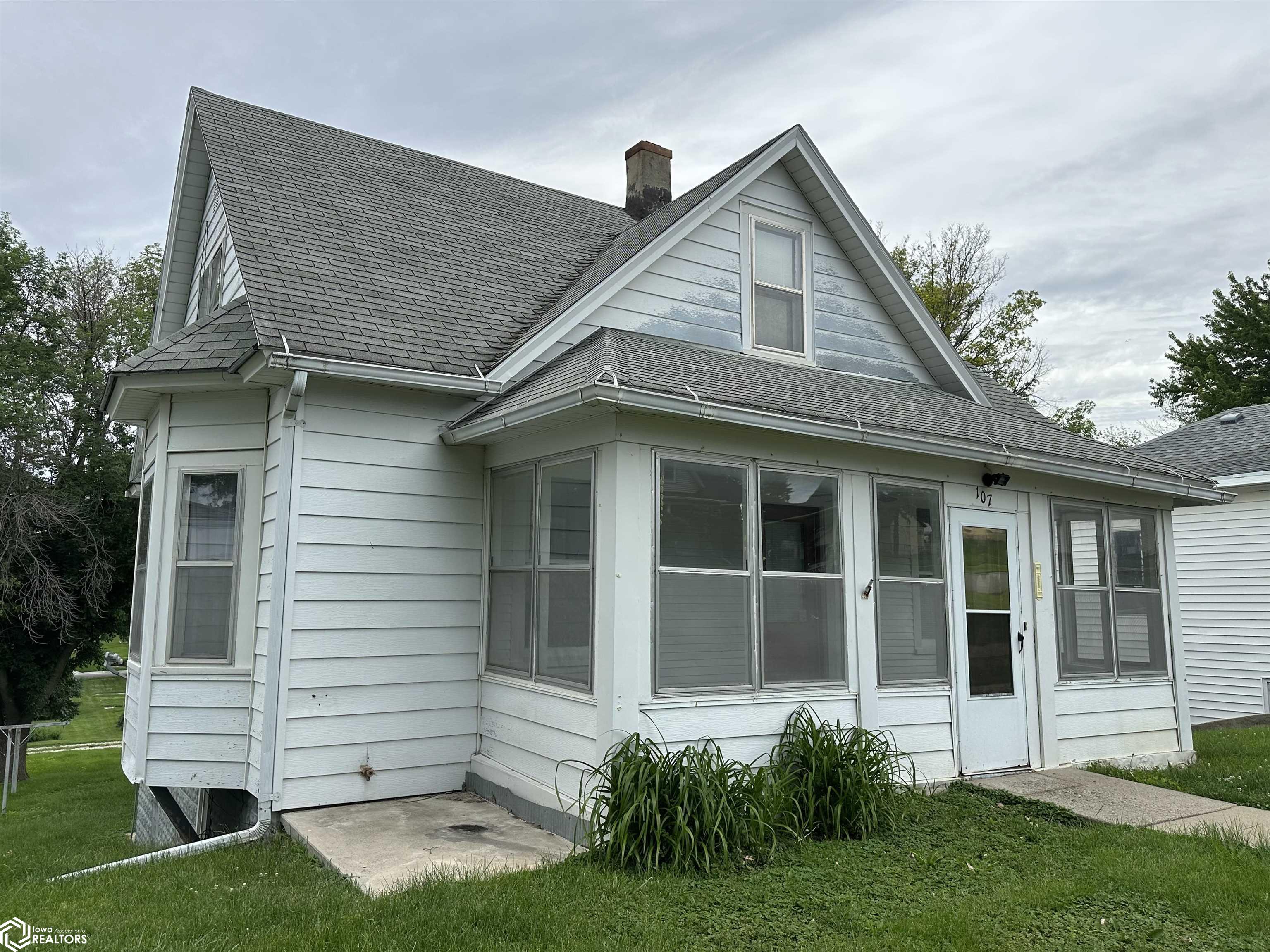 107 3rd Avenue, Earling, Iowa image 1