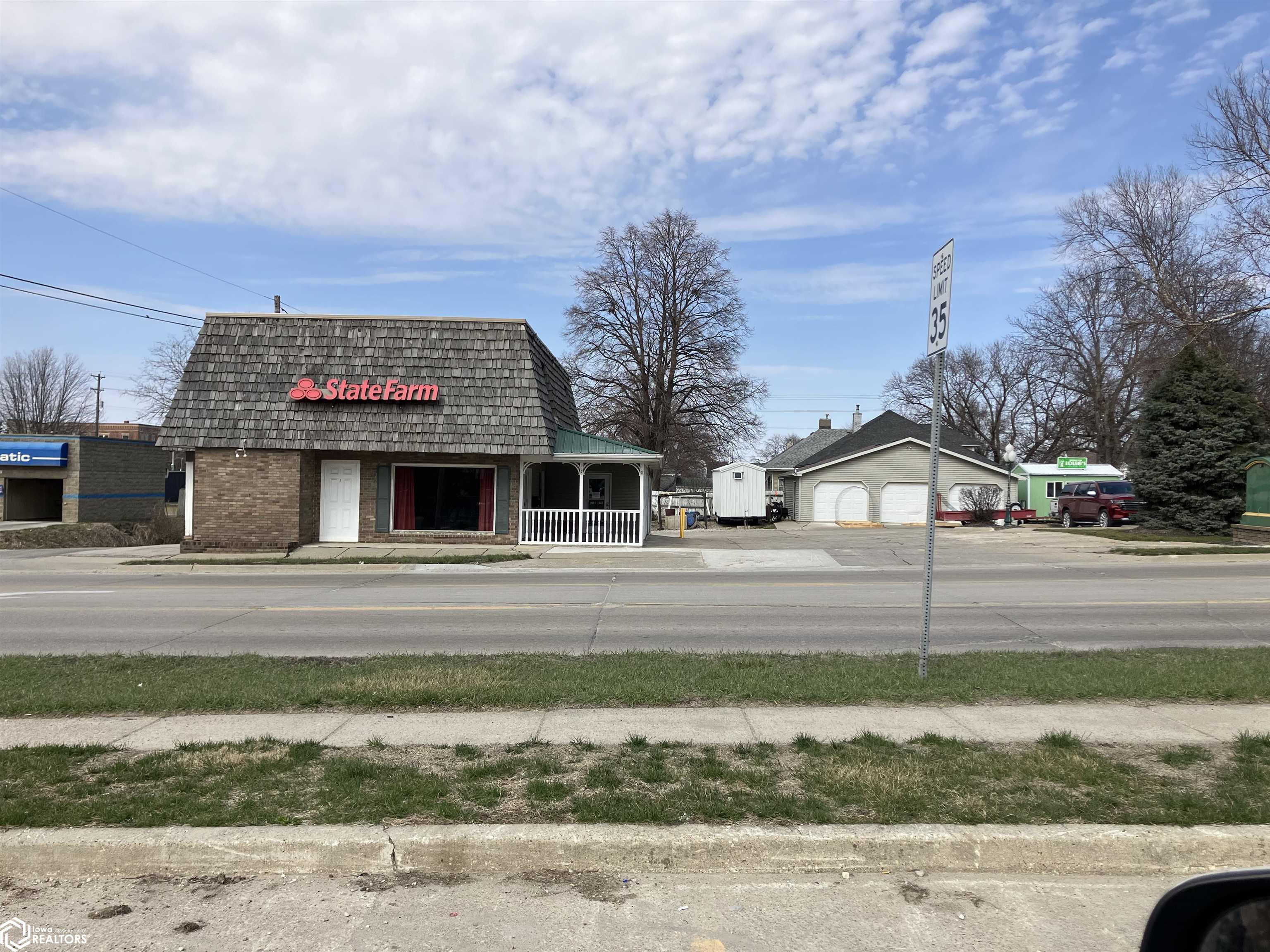 106 7Th, Atlantic, Iowa 50022, ,Commercial (5+ Units),For Sale,7Th,6315699