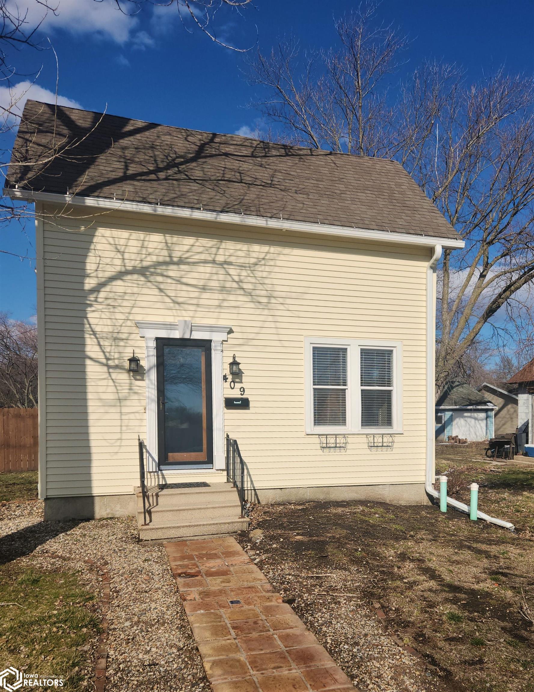 409 N Phillips Street, Algona, Iowa image 2