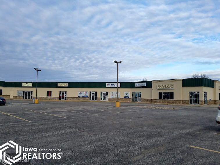 4700 4th, Mason City, Iowa 50401, ,Commercial (5+ Units),For Sale,4th,6315896
