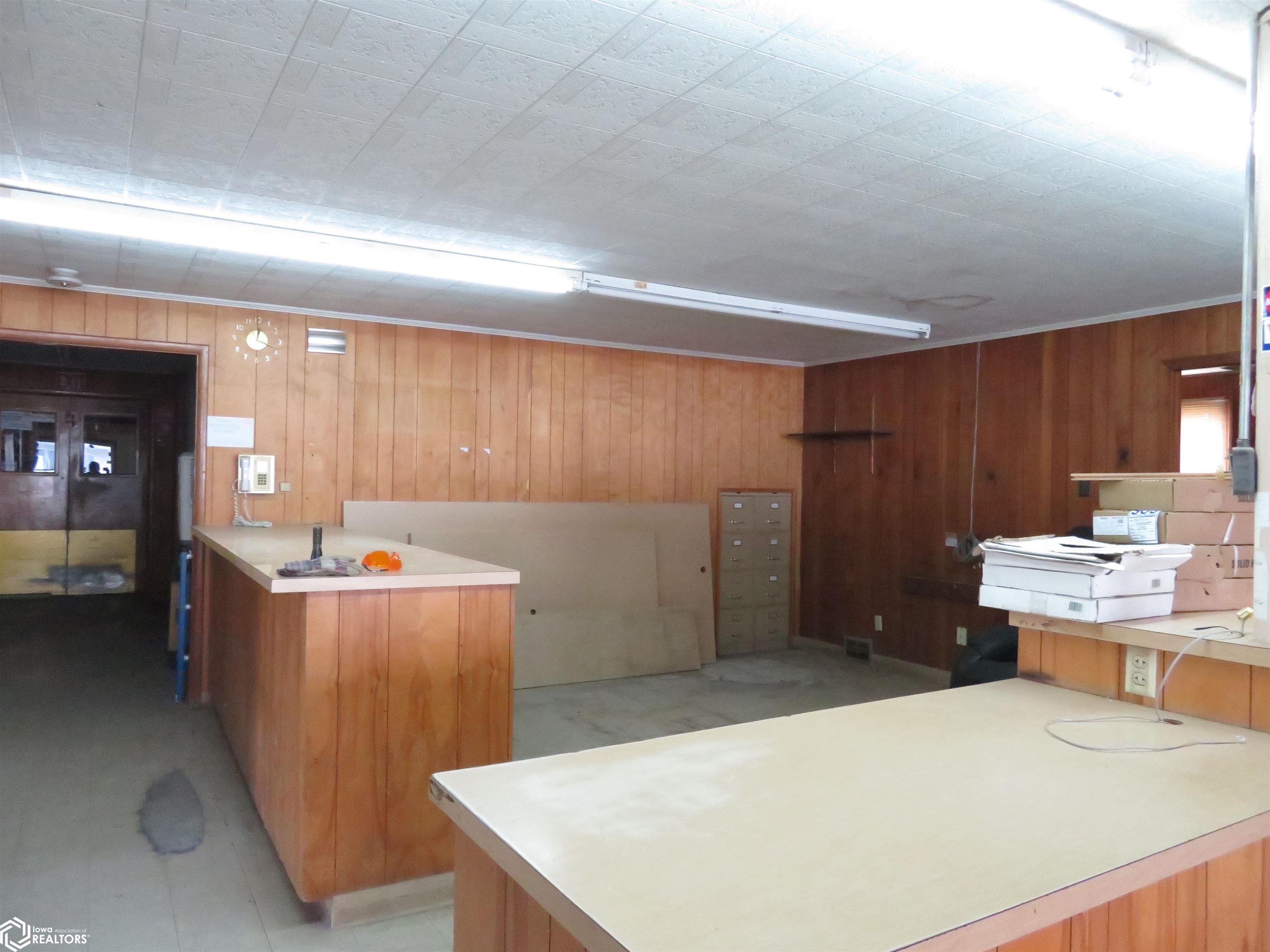1209 Central, Clarion, Iowa 50525, ,Commercial (5+ Units),For Sale,Central,6315939