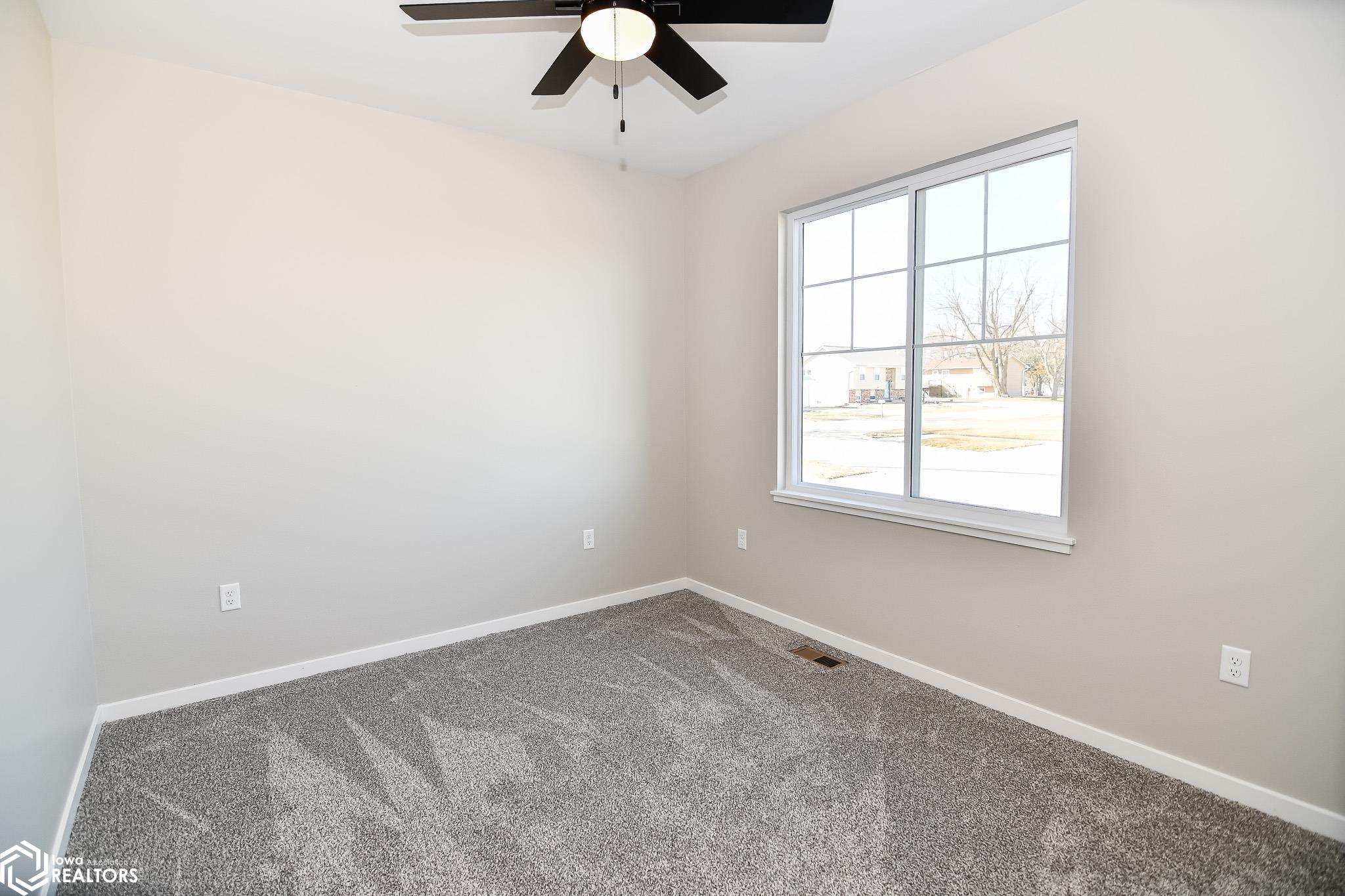 2501 N Terrace Drive, Webster City, Iowa image 31