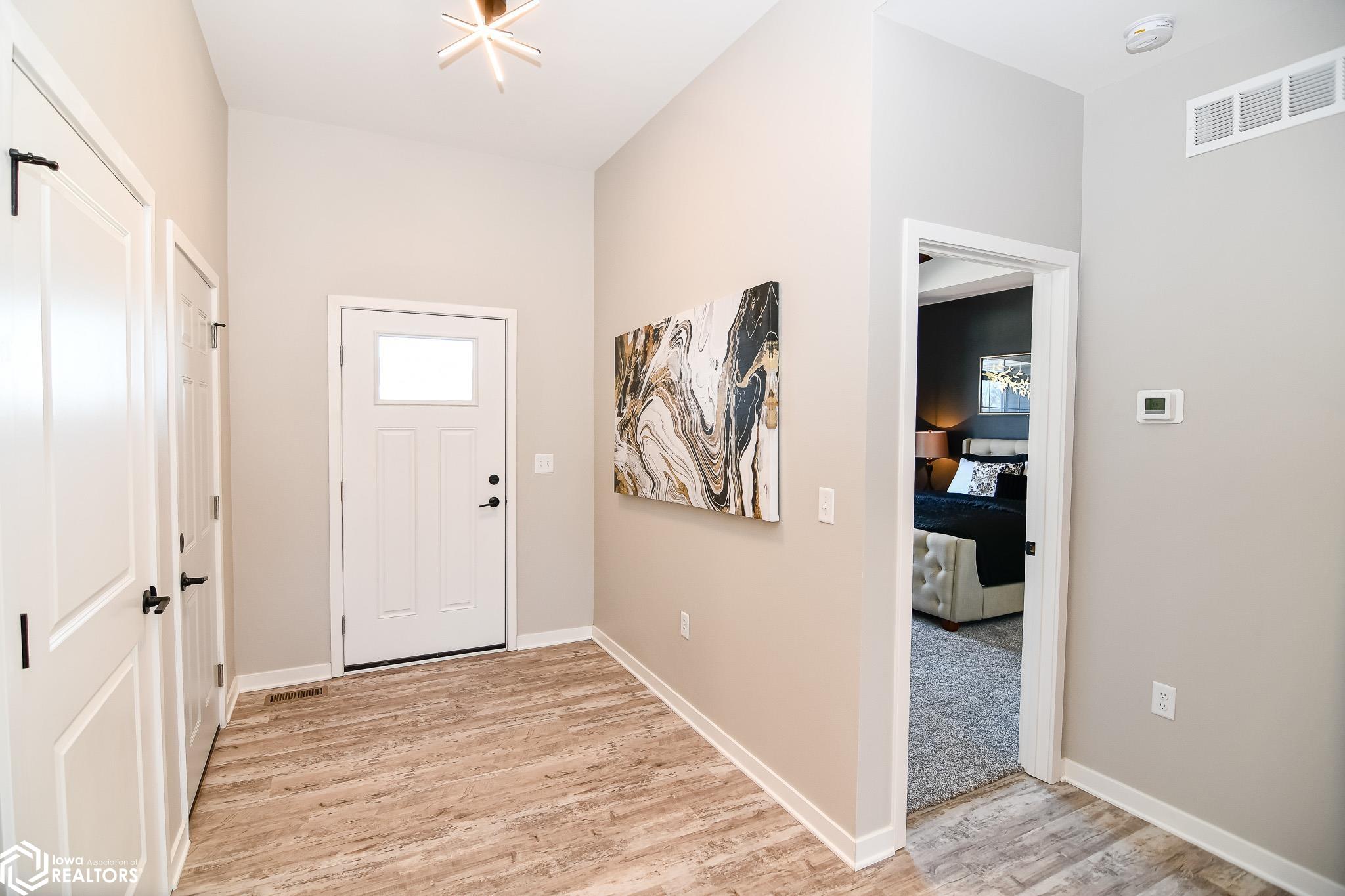 2505 N Terrace Drive, Webster City, Iowa image 2