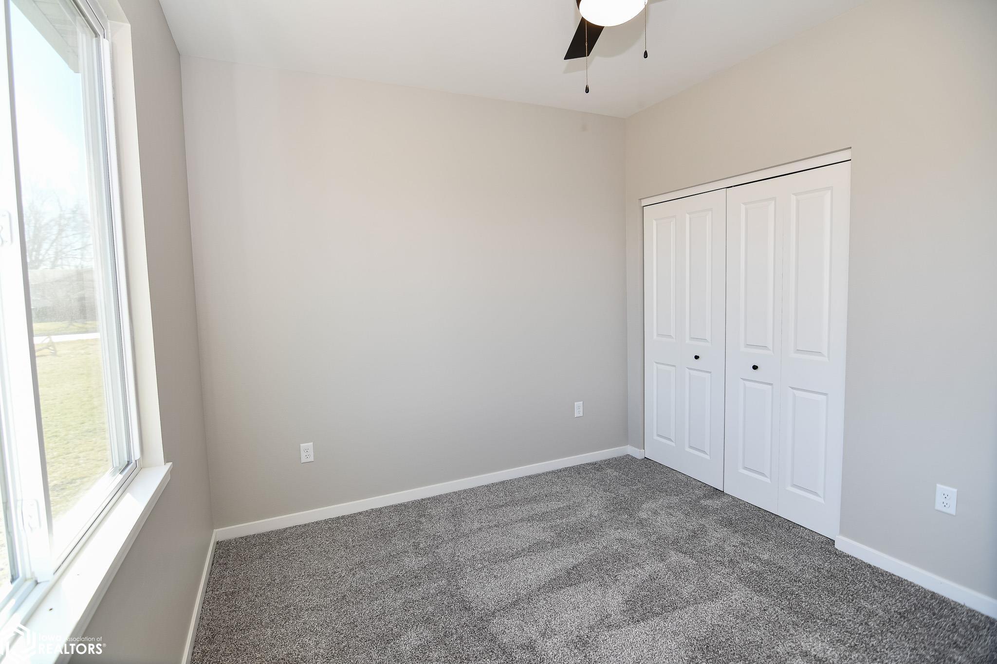 2505 N Terrace Drive, Webster City, Iowa image 26