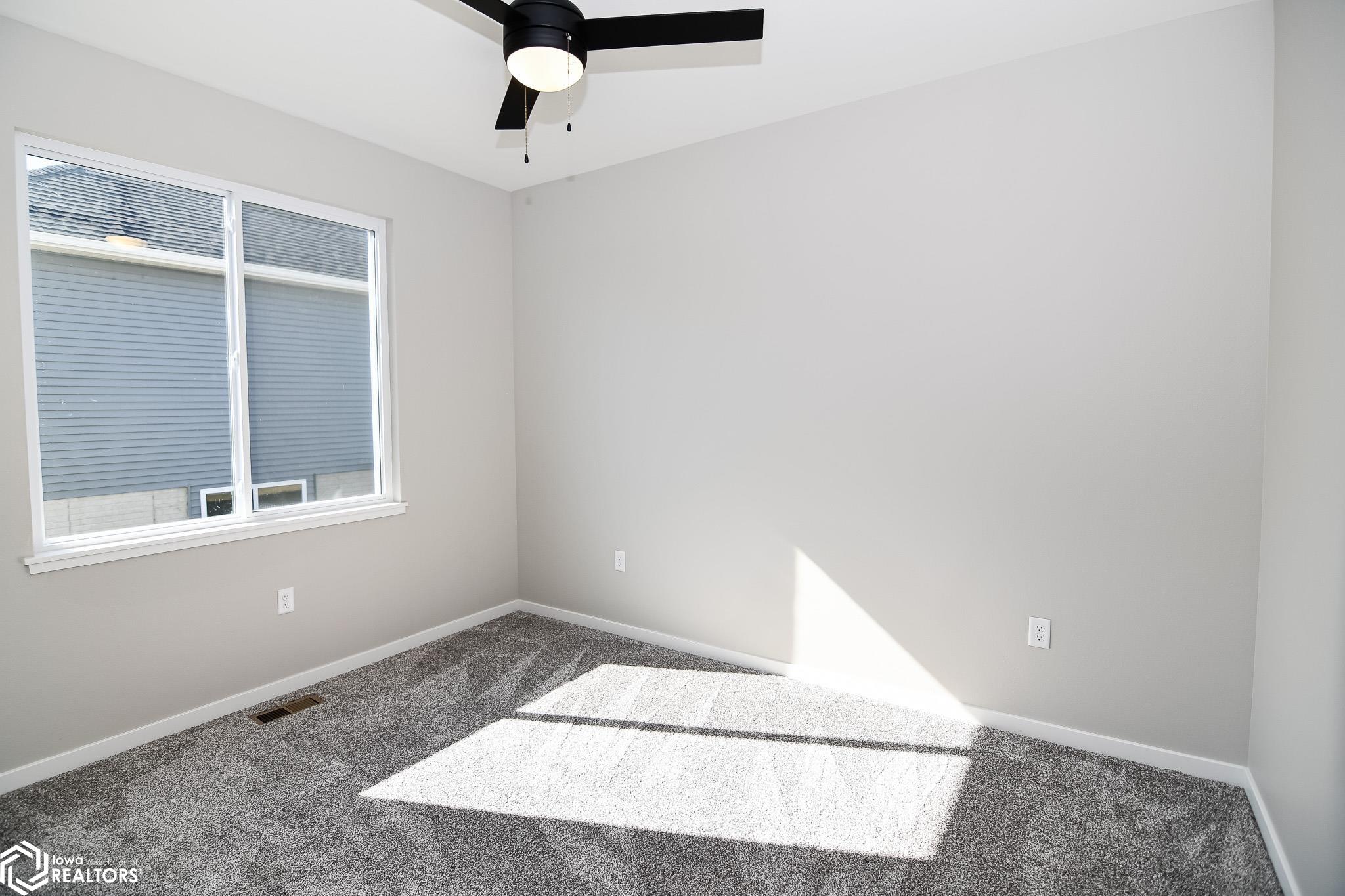 2505 N Terrace Drive, Webster City, Iowa image 28