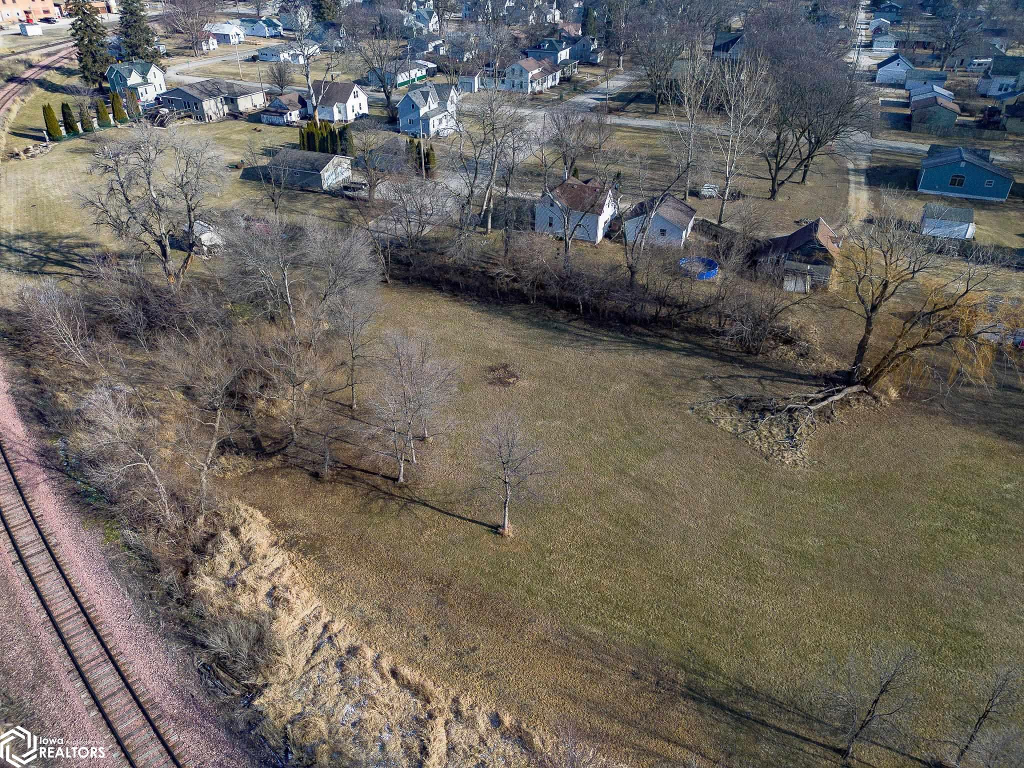 307 3rd Avenue, Ackley, Iowa image 2