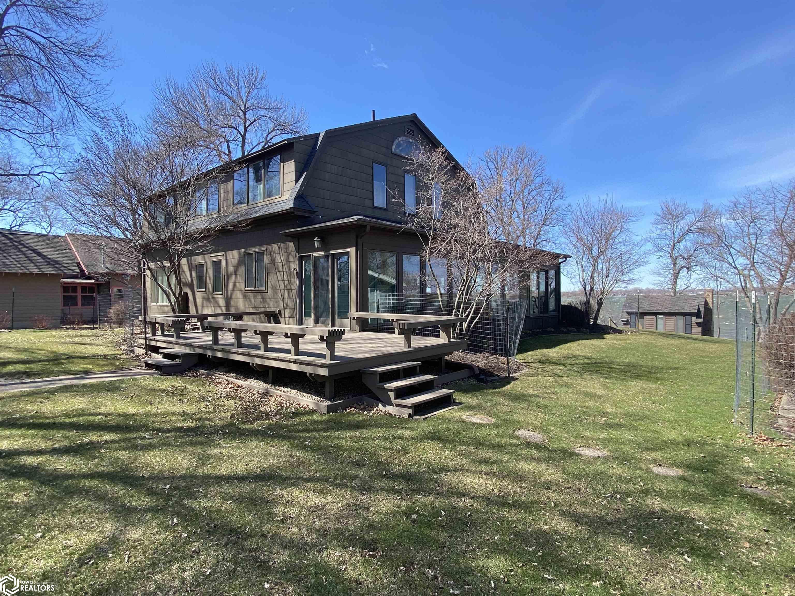 15548 Dodge Ave., Clear Lake, Iowa 50428, 5 Bedrooms Bedrooms, ,2 BathroomsBathrooms,Single Family,For Sale,Dodge Ave.,6316079