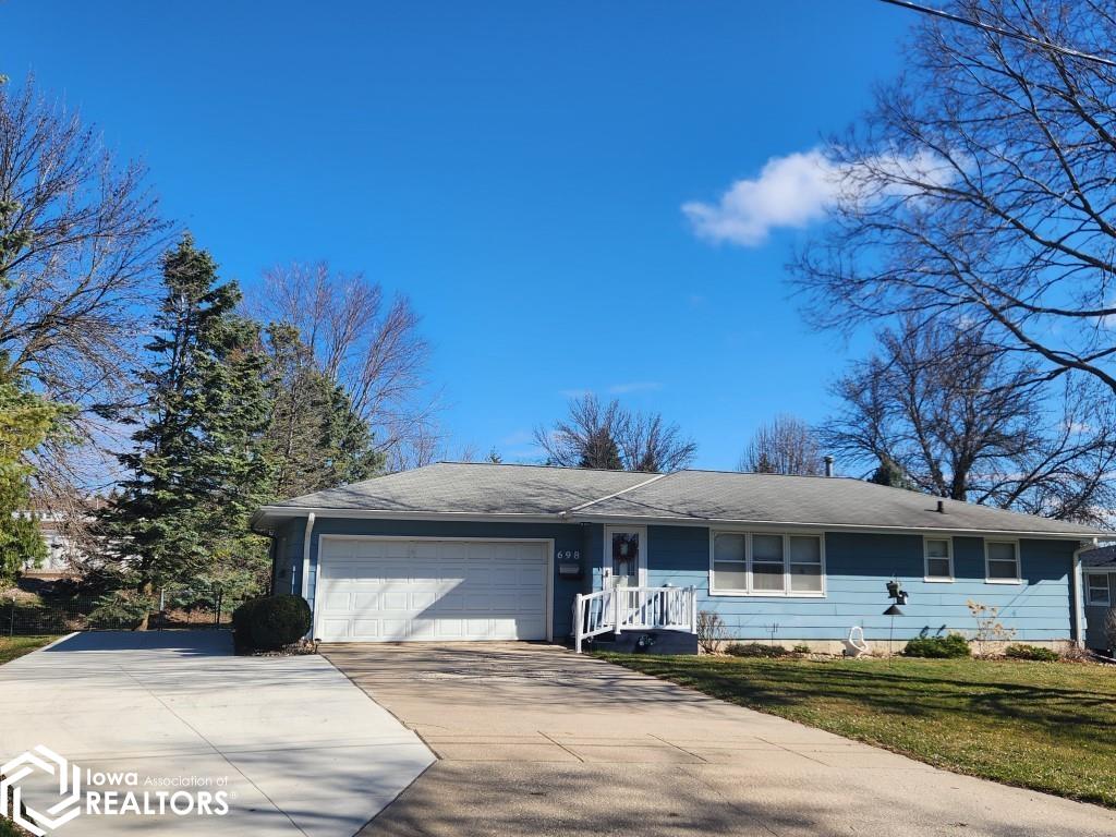 698 6th, Mason City, Iowa 50401, 3 Bedrooms Bedrooms, ,1 BathroomBathrooms,Single Family,For Sale,6th,6316108