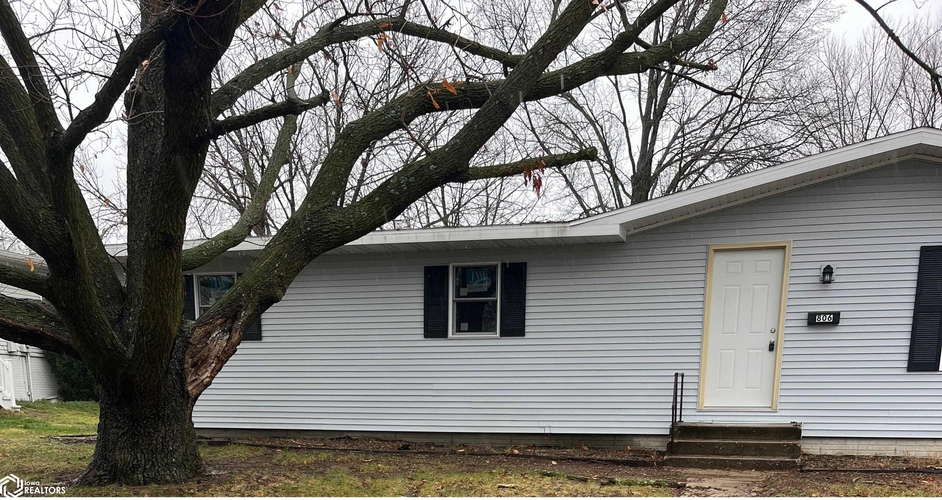 806 34th Street, Fort Madison, Iowa image 1