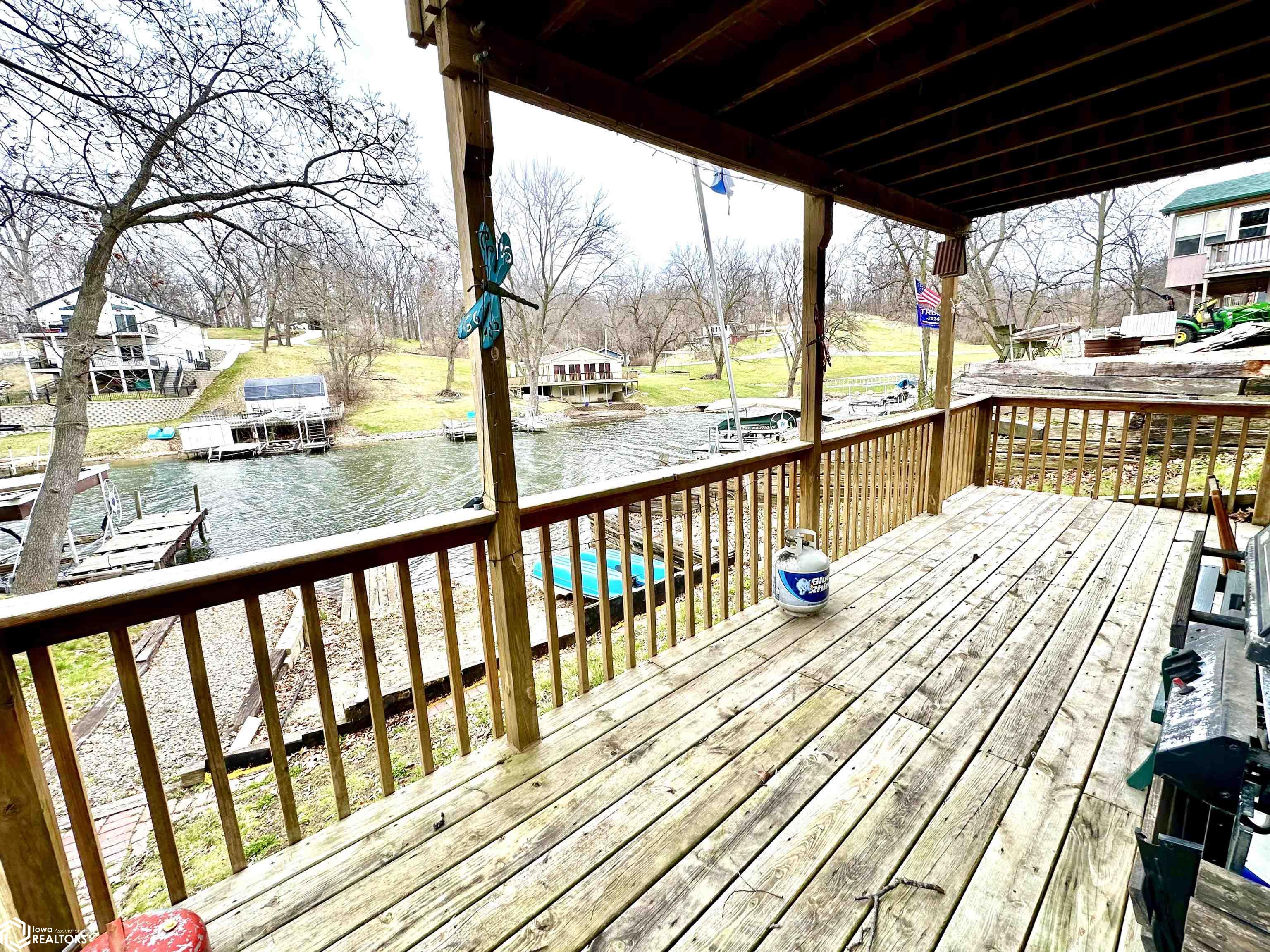 1126 Lakeshore Drive, Brooklyn, Iowa image 24