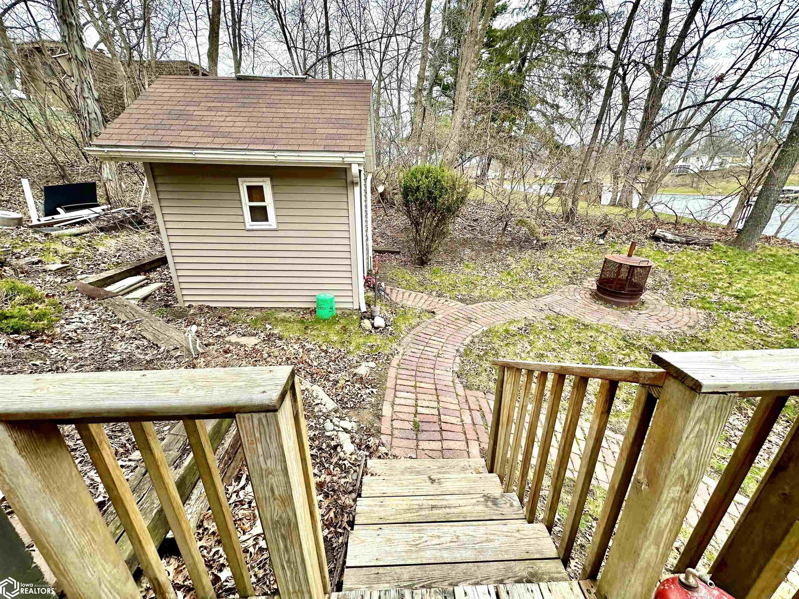 1126 Lakeshore Drive, Brooklyn, Iowa image 25