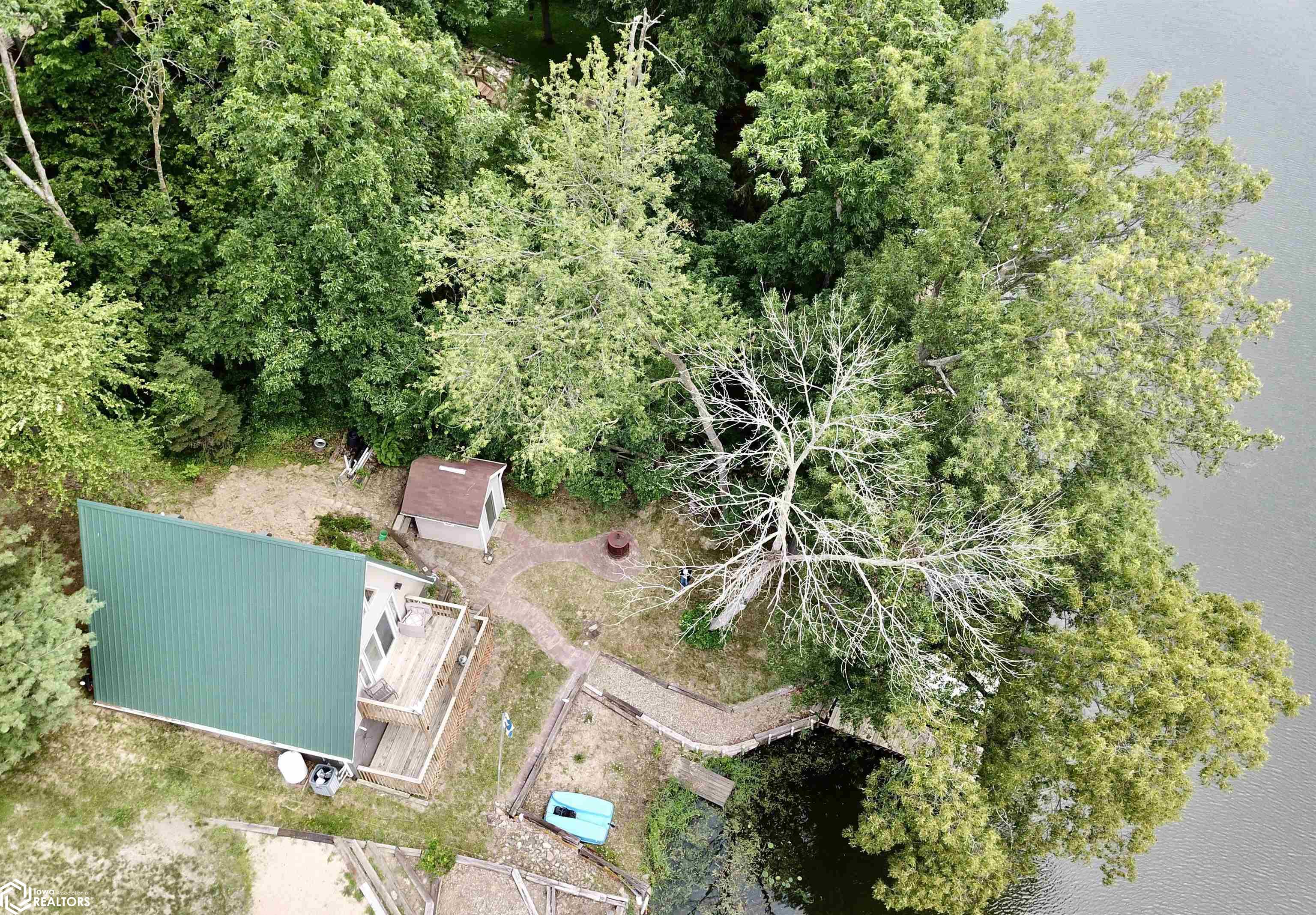 1126 Lakeshore Drive, Brooklyn, Iowa image 4