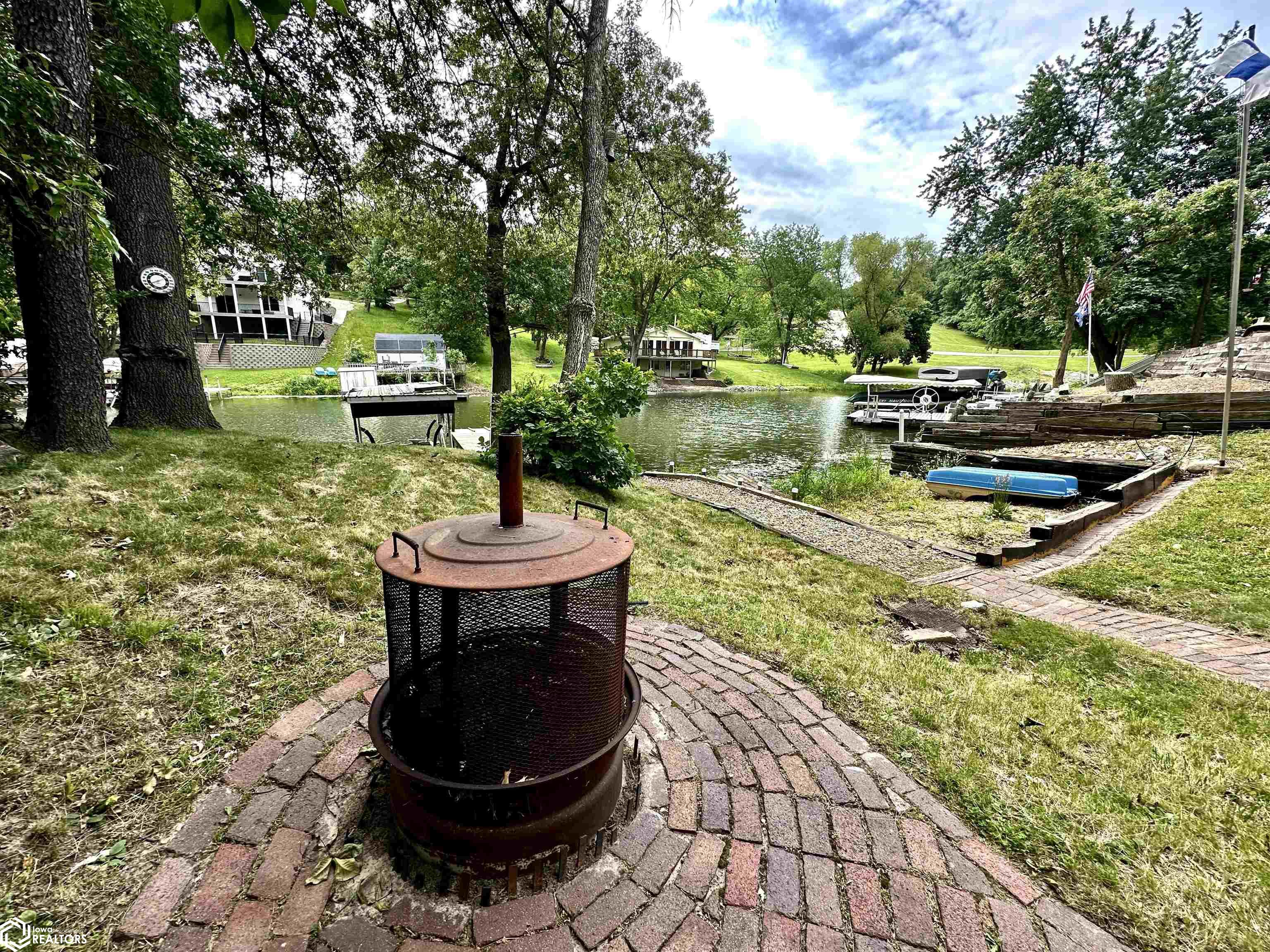 1126 Lakeshore Drive, Brooklyn, Iowa image 35
