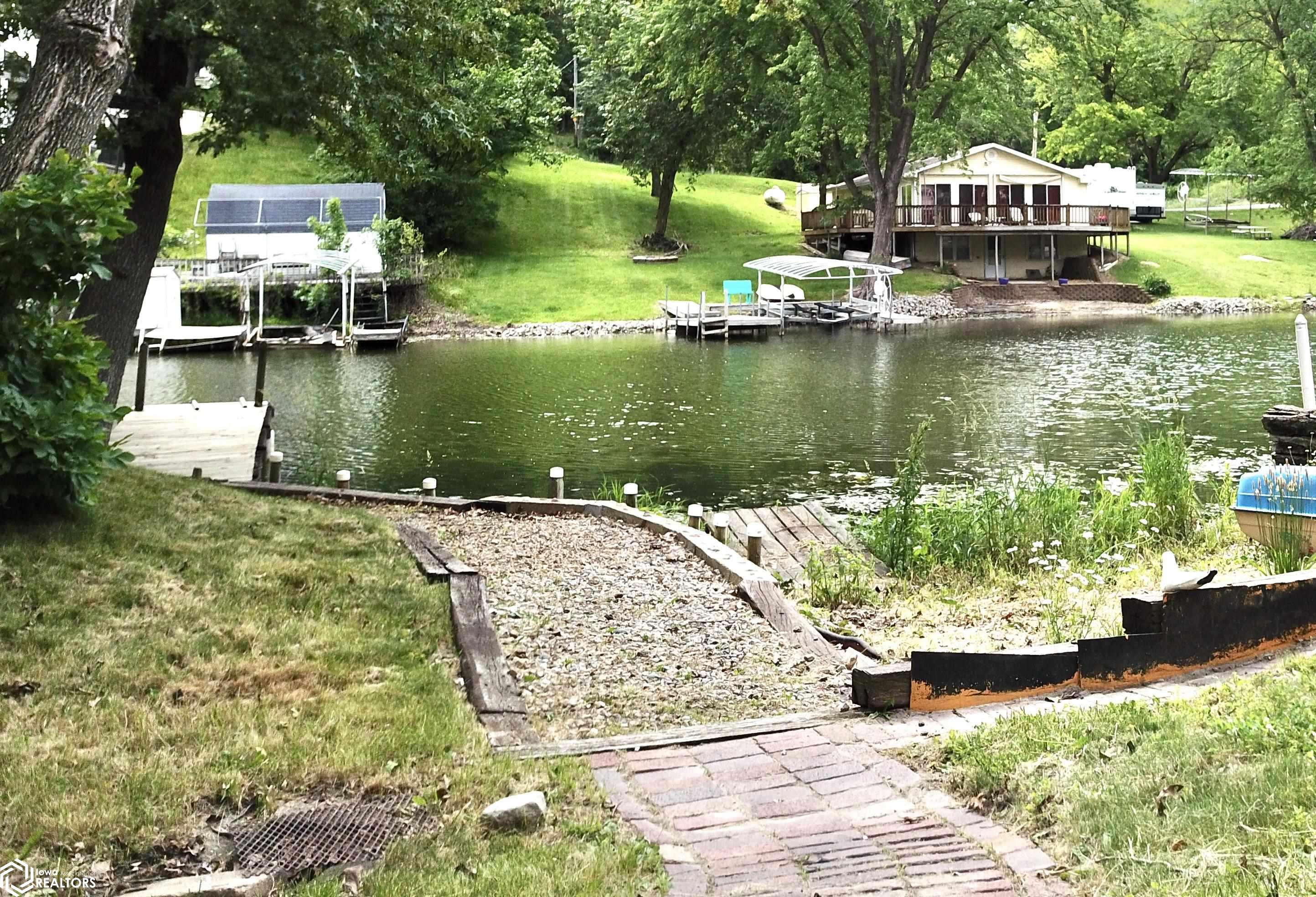 1126 Lakeshore Drive, Brooklyn, Iowa image 36