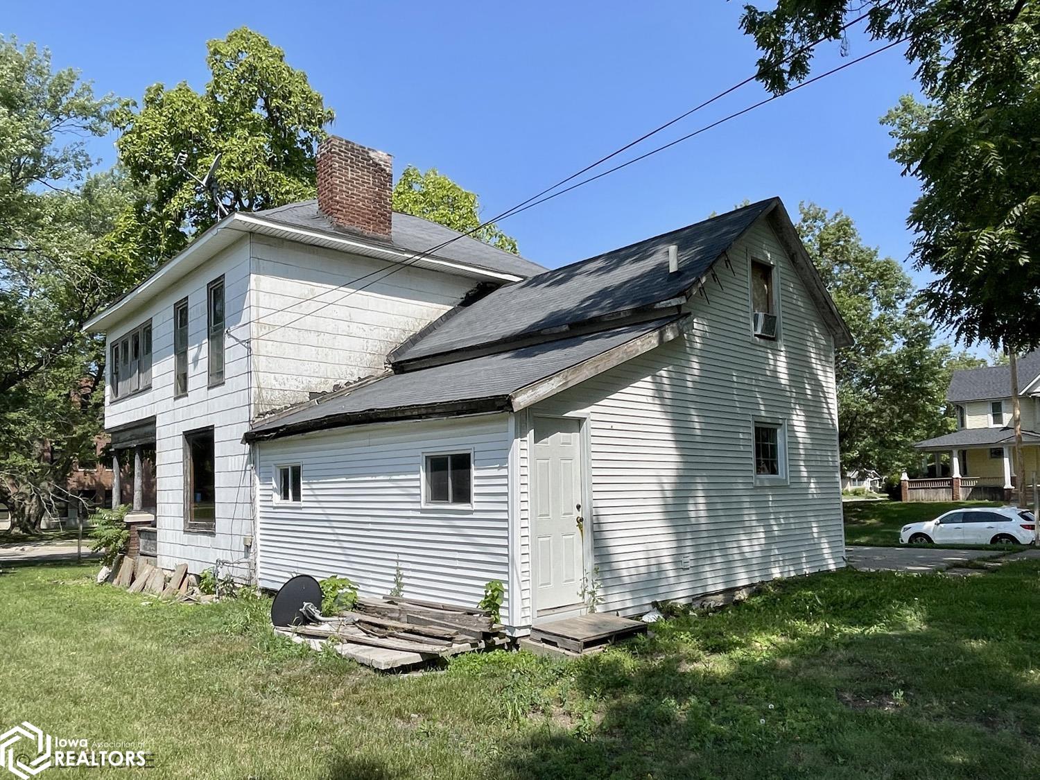534 N Grand Street, Chariton, Iowa image 12