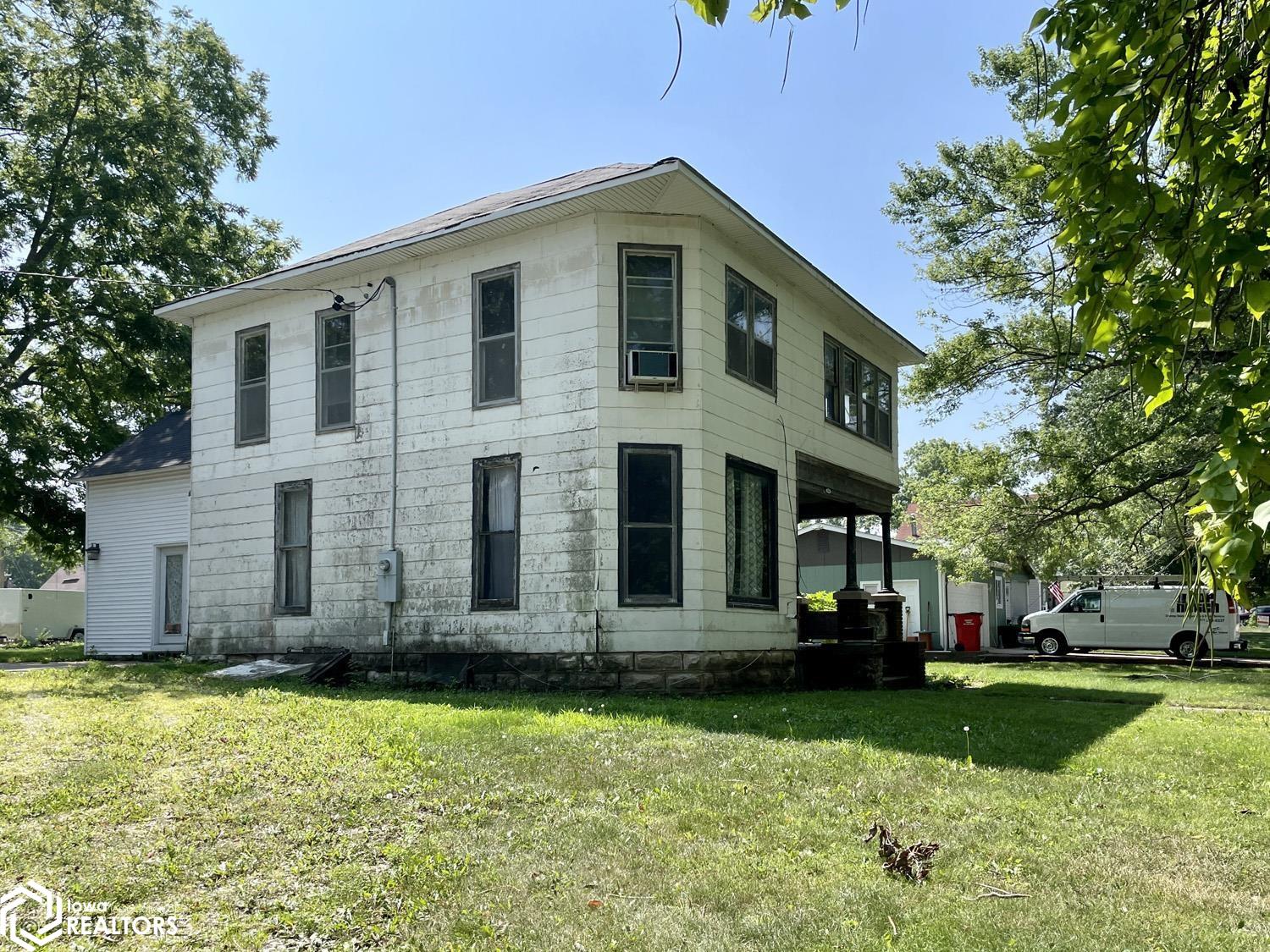534 N Grand Street, Chariton, Iowa image 9