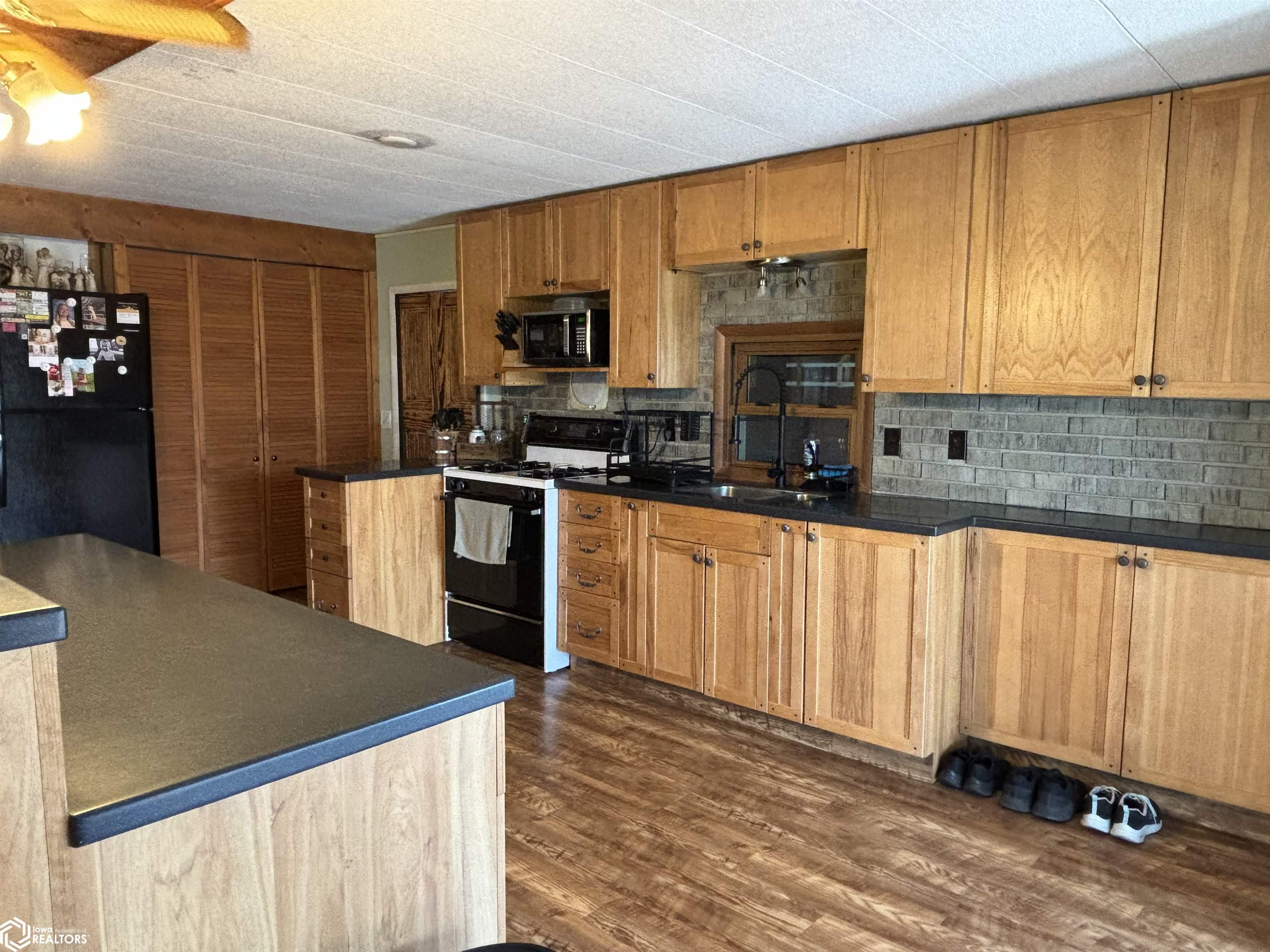 307 10th, Ackley, Iowa 50601, 3 Bedrooms Bedrooms, ,1 BathroomBathrooms,Single Family,For Sale,10th,6316246