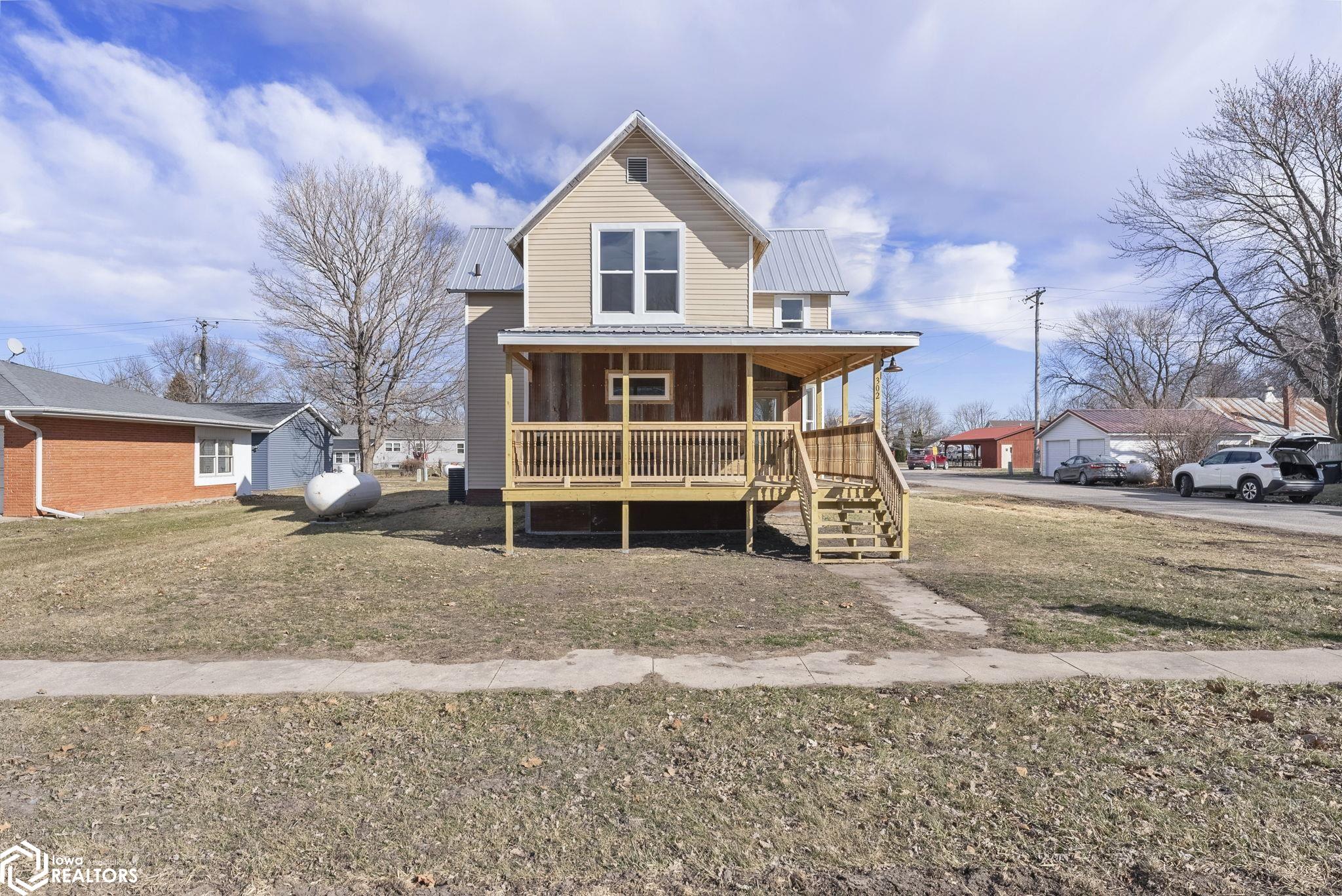 302 Main, Olds, Iowa 52647, 4 Bedrooms Bedrooms, ,2 BathroomsBathrooms,Single Family,For Sale,Main,6316252