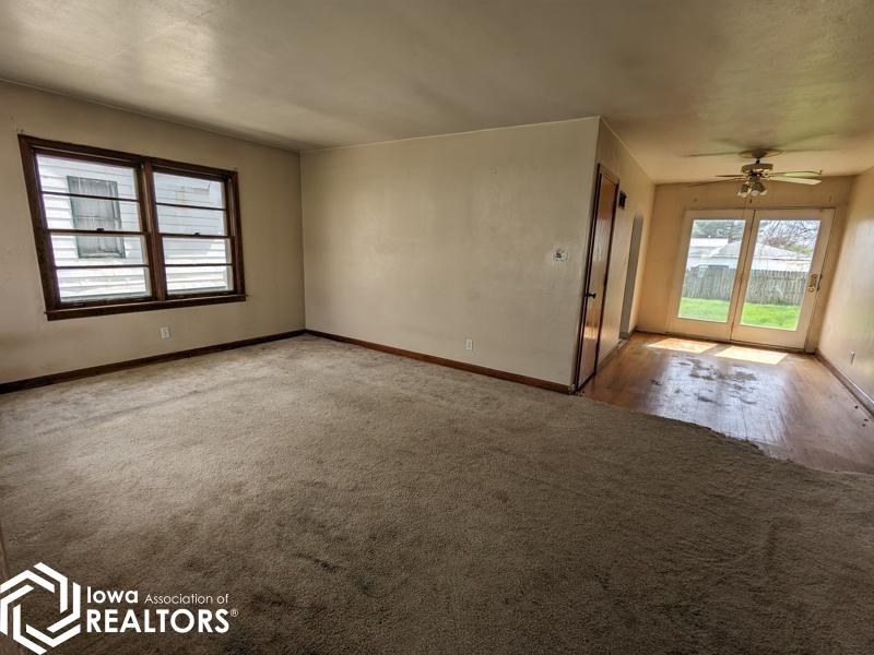 1322 AVENUE G, Fort Madison, Iowa 52627, 2 Bedrooms Bedrooms, ,1 BathroomBathrooms,Single Family,For Sale,AVENUE G,6316297