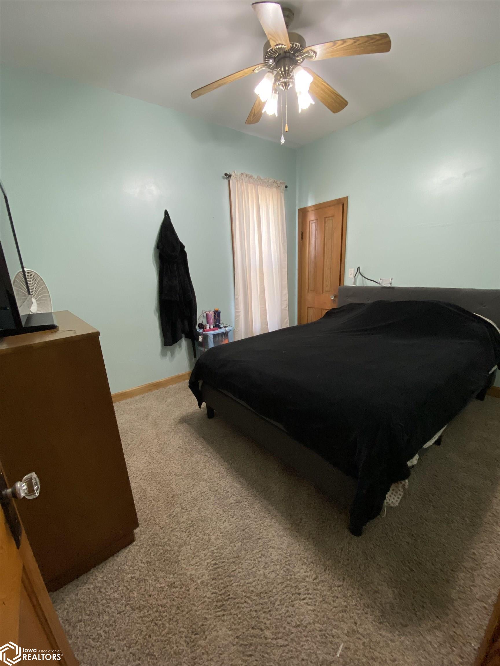 1133 Leebrick, Burlington, Iowa 52601, 3 Bedrooms Bedrooms, ,1 BathroomBathrooms,Single Family,For Sale,Leebrick,6316308
