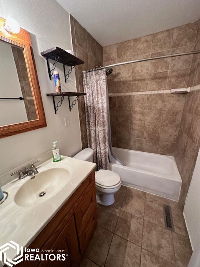 406 Crestview, Ottumwa, Iowa 52501, 2 Bedrooms Bedrooms, ,1 BathroomBathrooms,Single Family,For Sale,Crestview,6316319