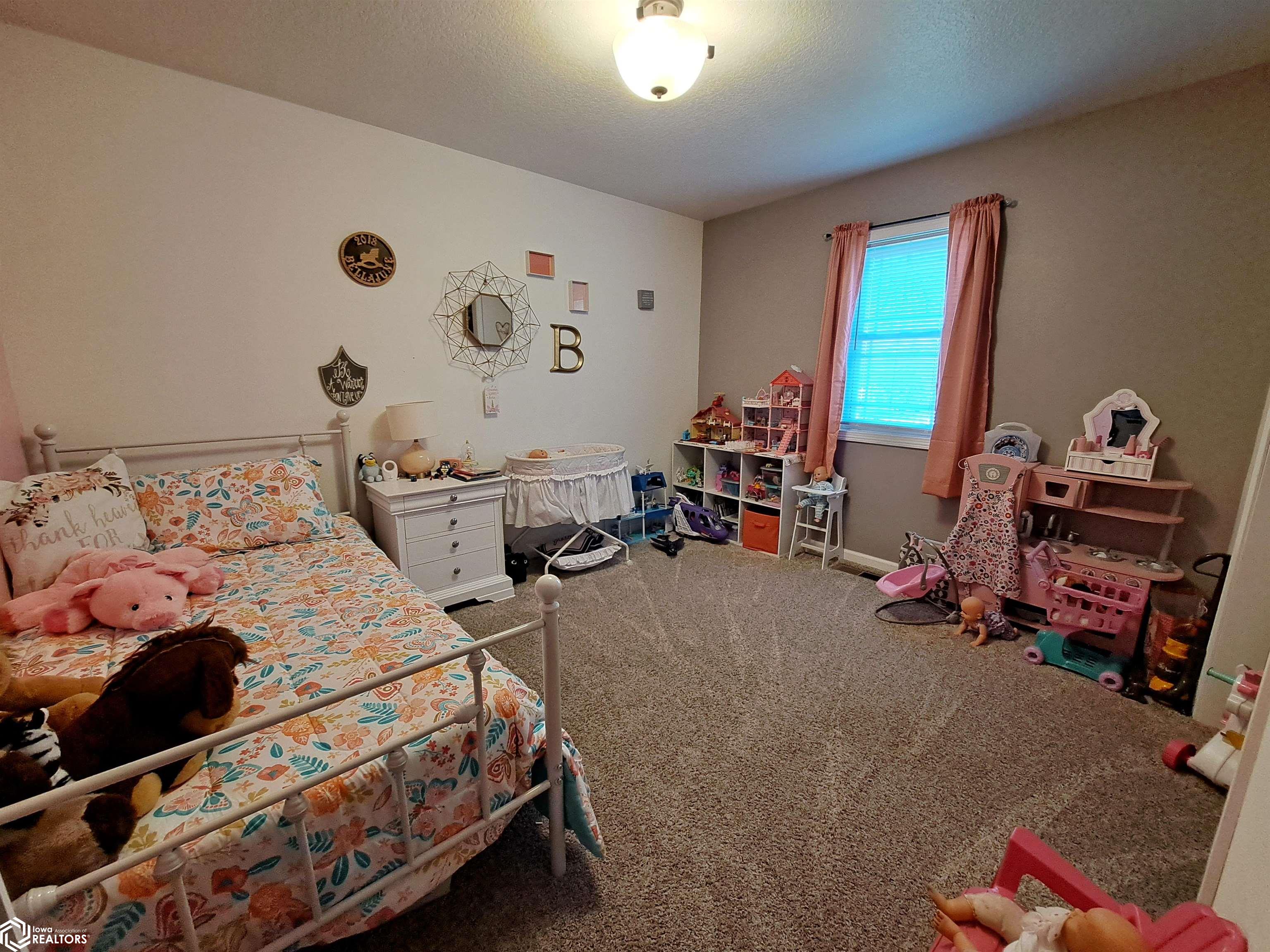 1705 Benton, Albia, Iowa 52531, 3 Bedrooms Bedrooms, ,2 BathroomsBathrooms,Single Family,For Sale,Benton,6316361