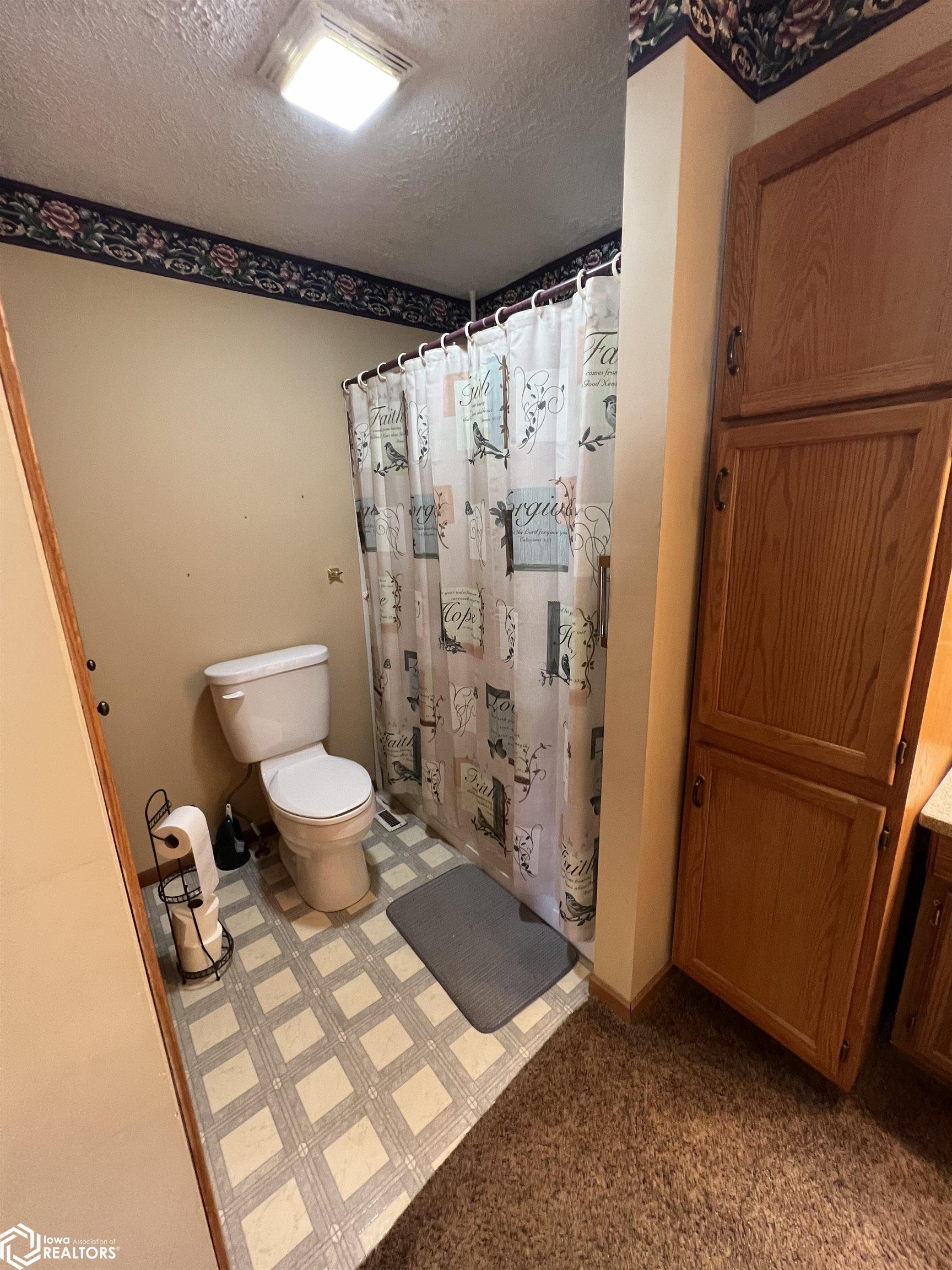 705 I, Oskaloosa, Iowa 52577, 2 Bedrooms Bedrooms, ,1 BathroomBathrooms,Single Family,For Sale,I,6316374
