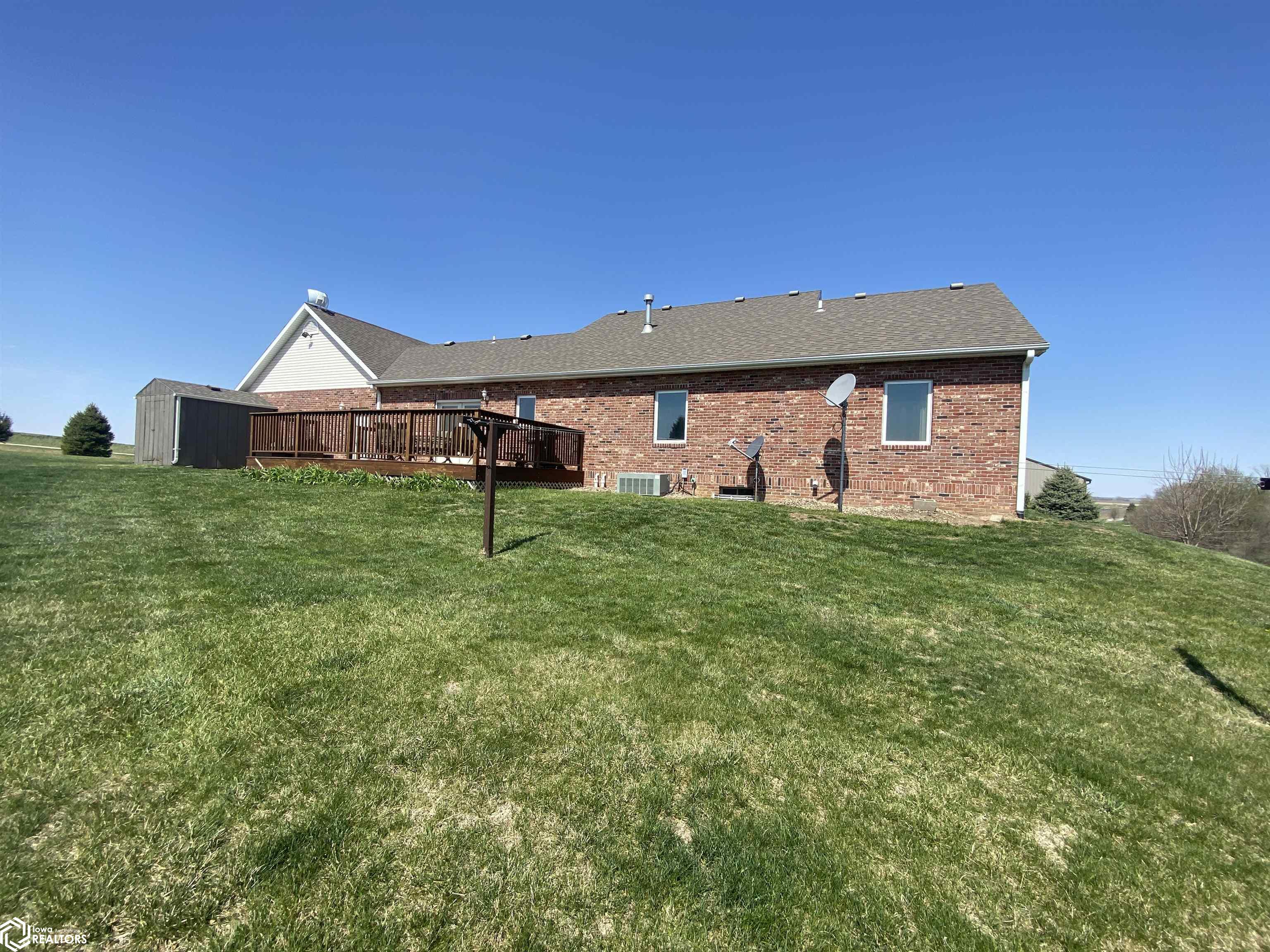 1846 330th, Sidney, Iowa 51652, 3 Bedrooms Bedrooms, ,2 BathroomsBathrooms,Single Family,For Sale,330th,6316377