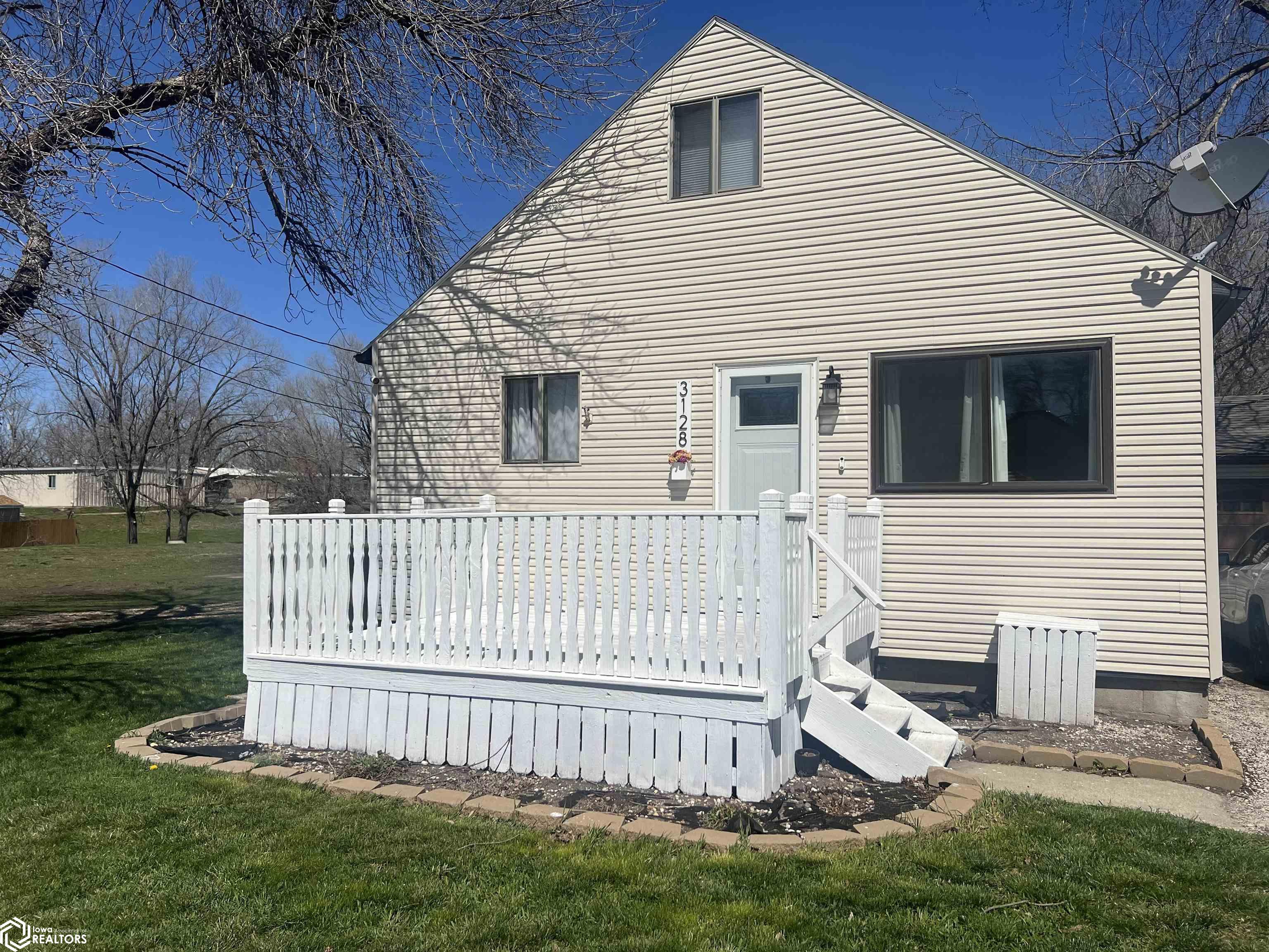 3128 8th Ave. S., Fort Dodge, Iowa 50501, 2 Bedrooms Bedrooms, ,Single Family,For Sale,8th Ave. S.,6316410