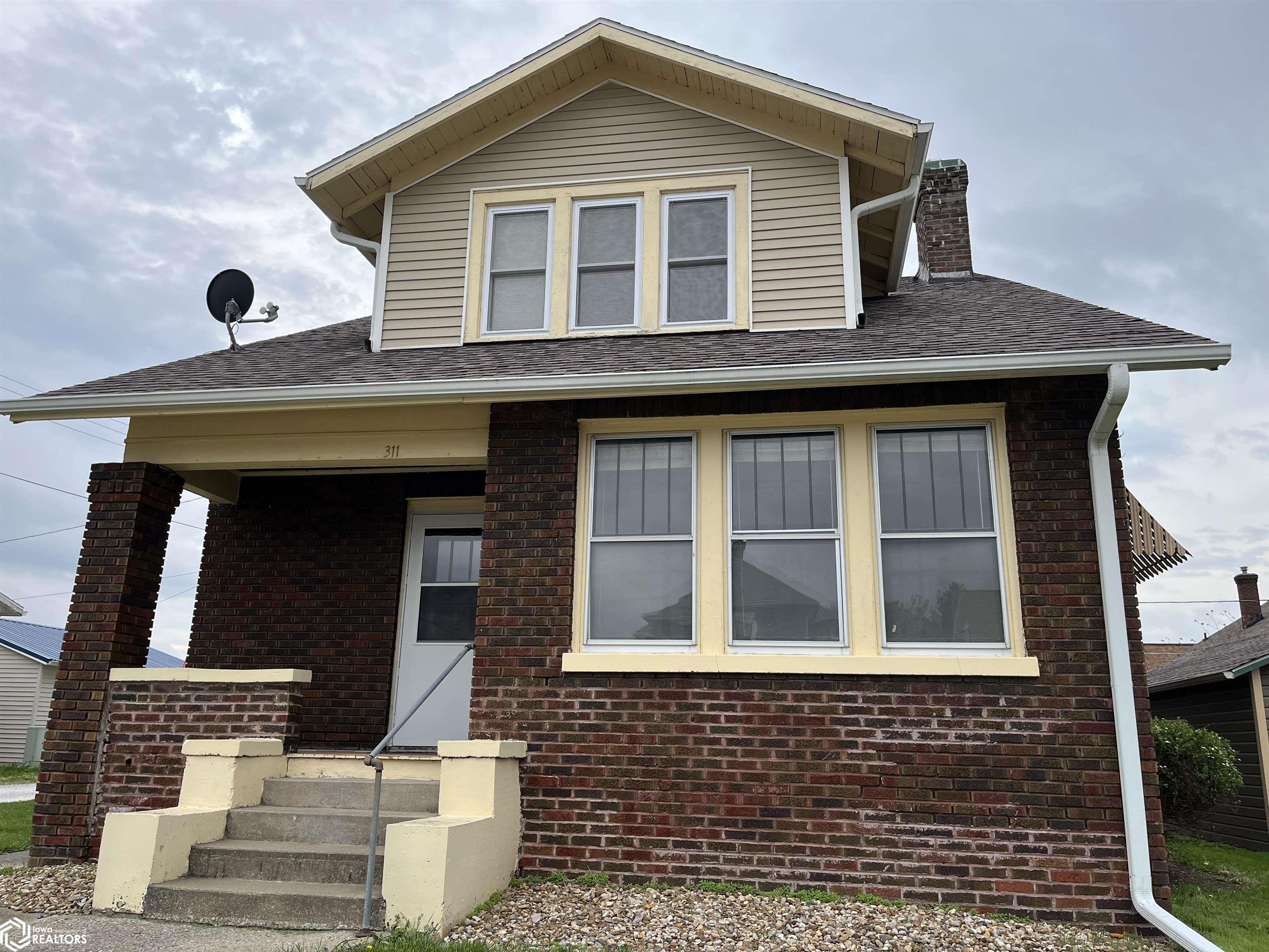 311 16Th, Keokuk, Iowa 52632, 2 Bedrooms Bedrooms, ,1 BathroomBathrooms,Single Family,For Sale,16Th,6316430