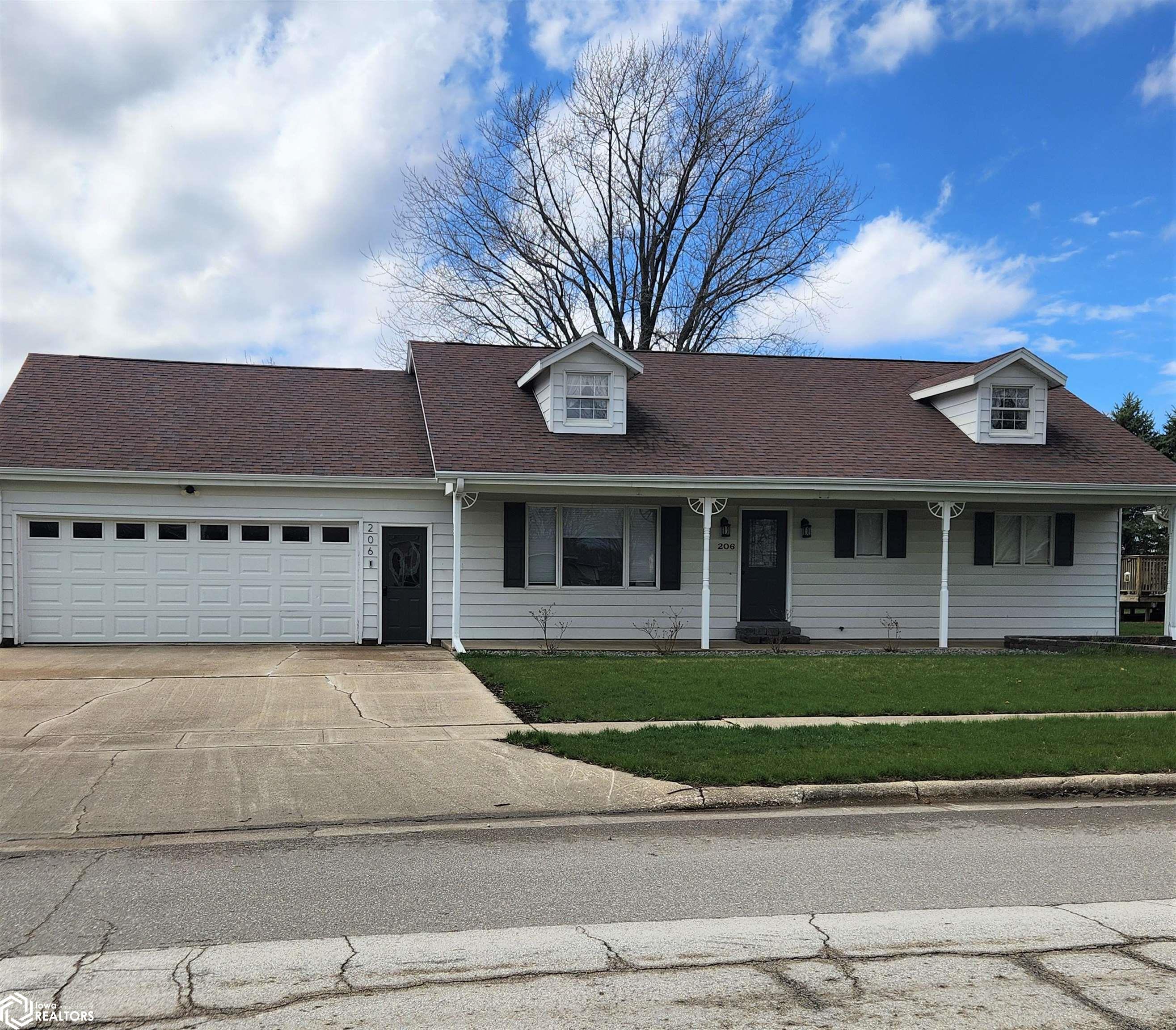 206 5Th, Whittemore, Iowa 50598, 4 Bedrooms Bedrooms, ,1 BathroomBathrooms,Single Family,For Sale,5Th,6316435