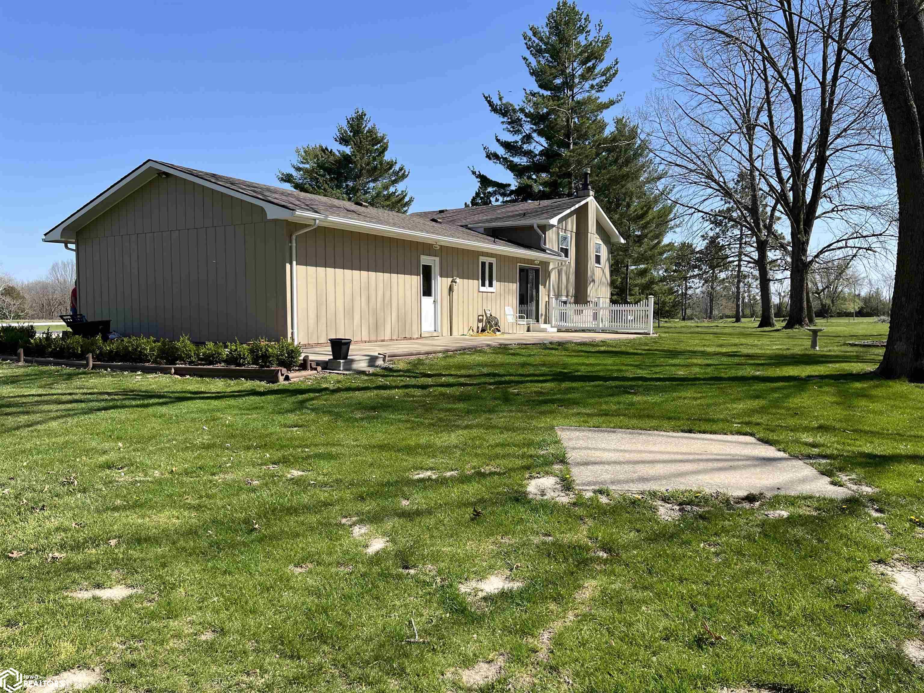 1470 N COUNTY RD 800, Hamilton, Illinois 62341, 3 Bedrooms Bedrooms, ,2 BathroomsBathrooms,Single Family,For Sale,N COUNTY RD 800,6316446