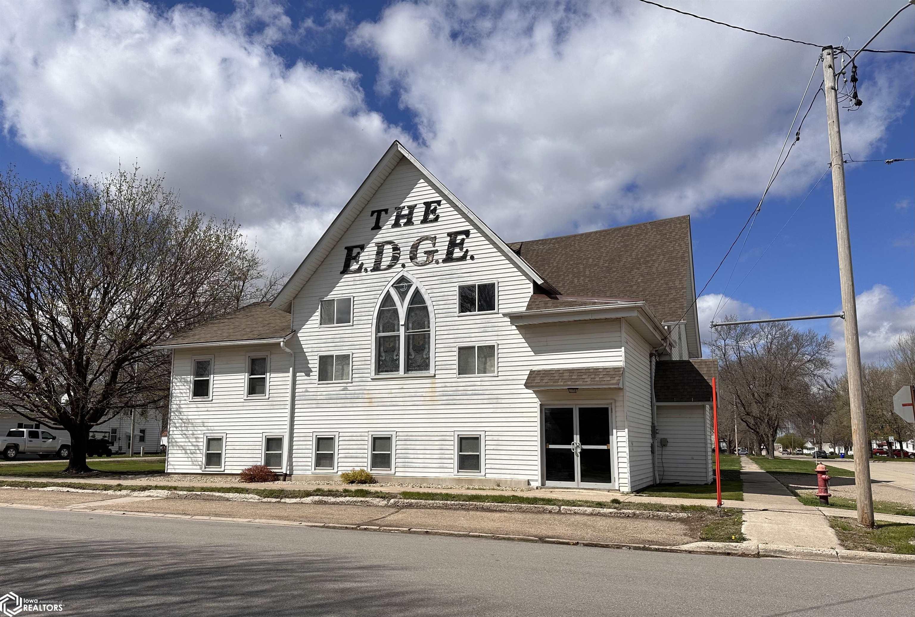 94 3Rd, Britt, Iowa 50423, ,Commercial (5+ Units),For Sale,3Rd,6316500