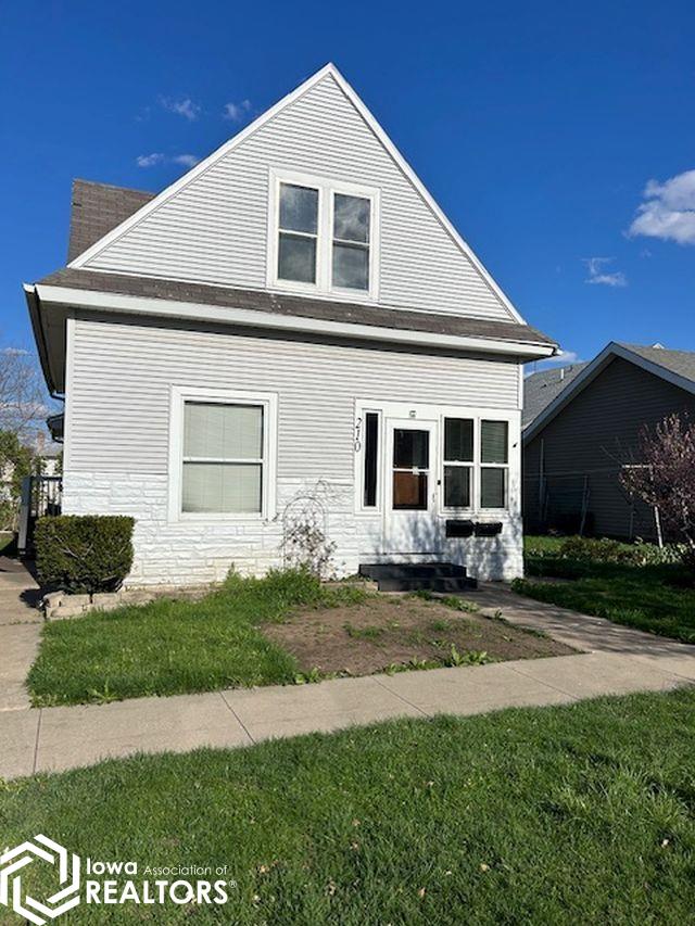 210 8th, Marshalltown, Iowa 50158, 4 Bedrooms Bedrooms, ,2 BathroomsBathrooms,Single Family,For Sale,8th,6316527