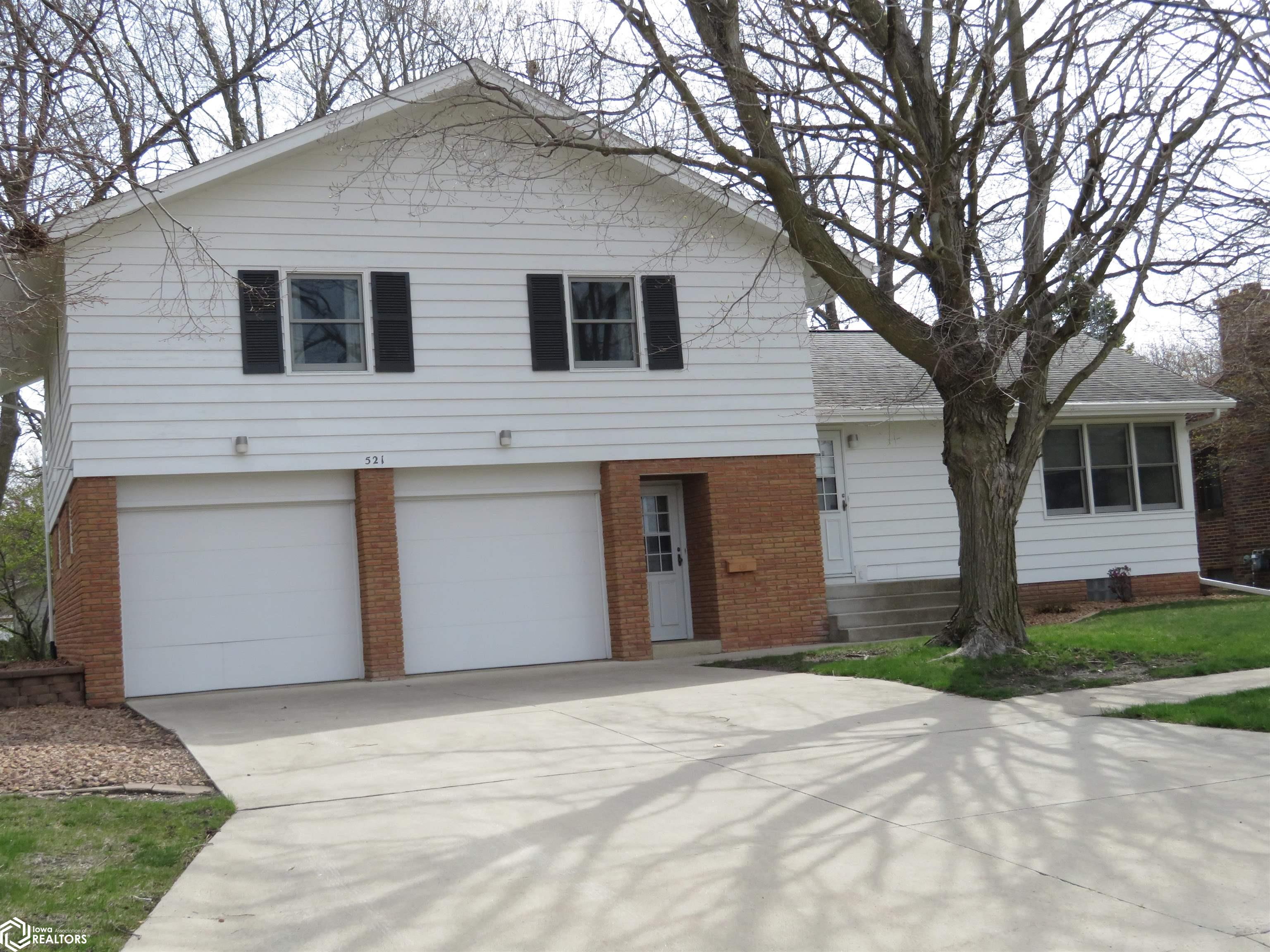521 6th, Clarion, Iowa 50525, 4 Bedrooms Bedrooms, ,2 BathroomsBathrooms,Single Family,For Sale,6th,6316571