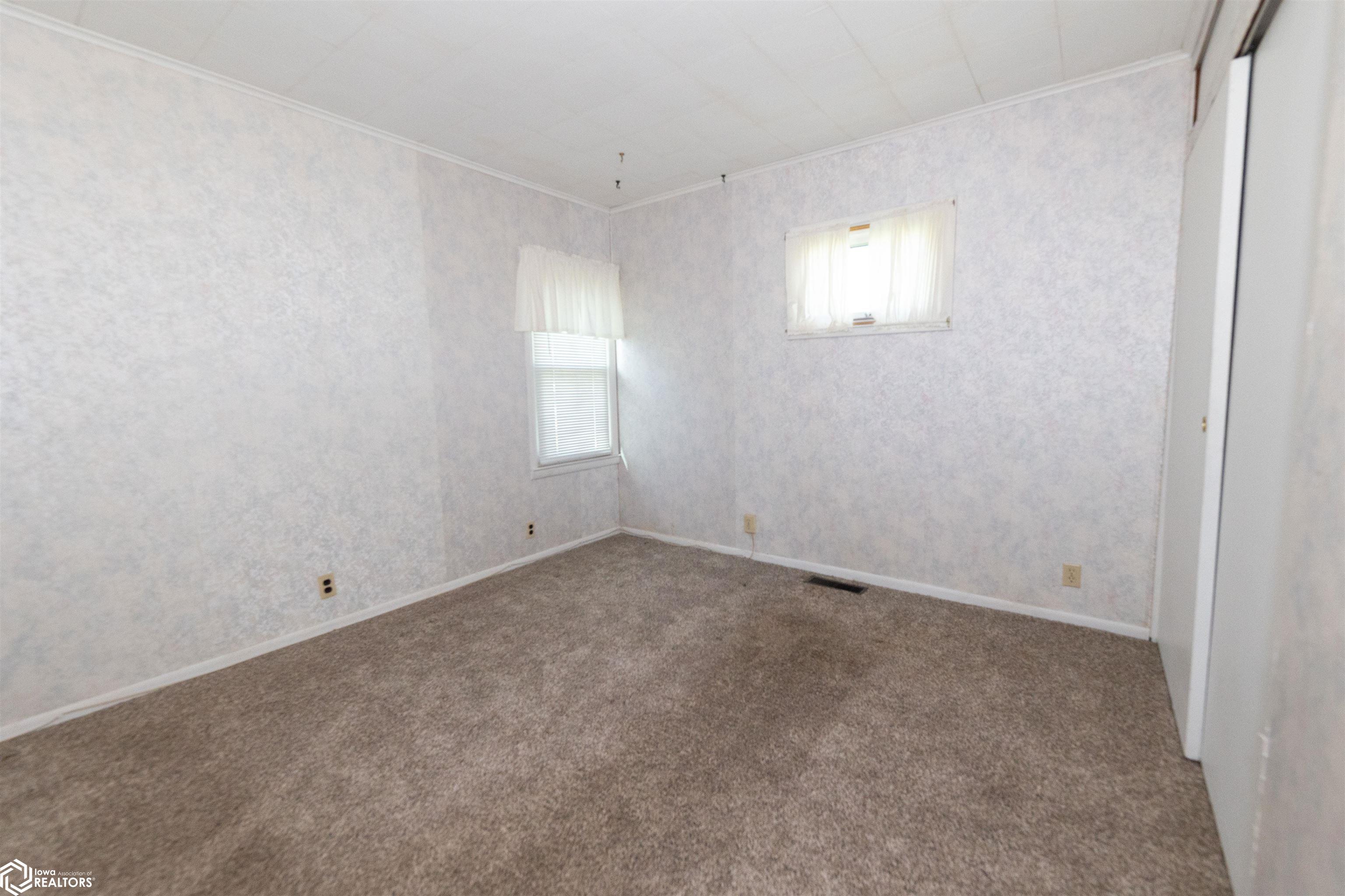 1215 Finley, Ottumwa, Iowa 52501, 2 Bedrooms Bedrooms, ,1 BathroomBathrooms,Single Family,For Sale,Finley,6316572
