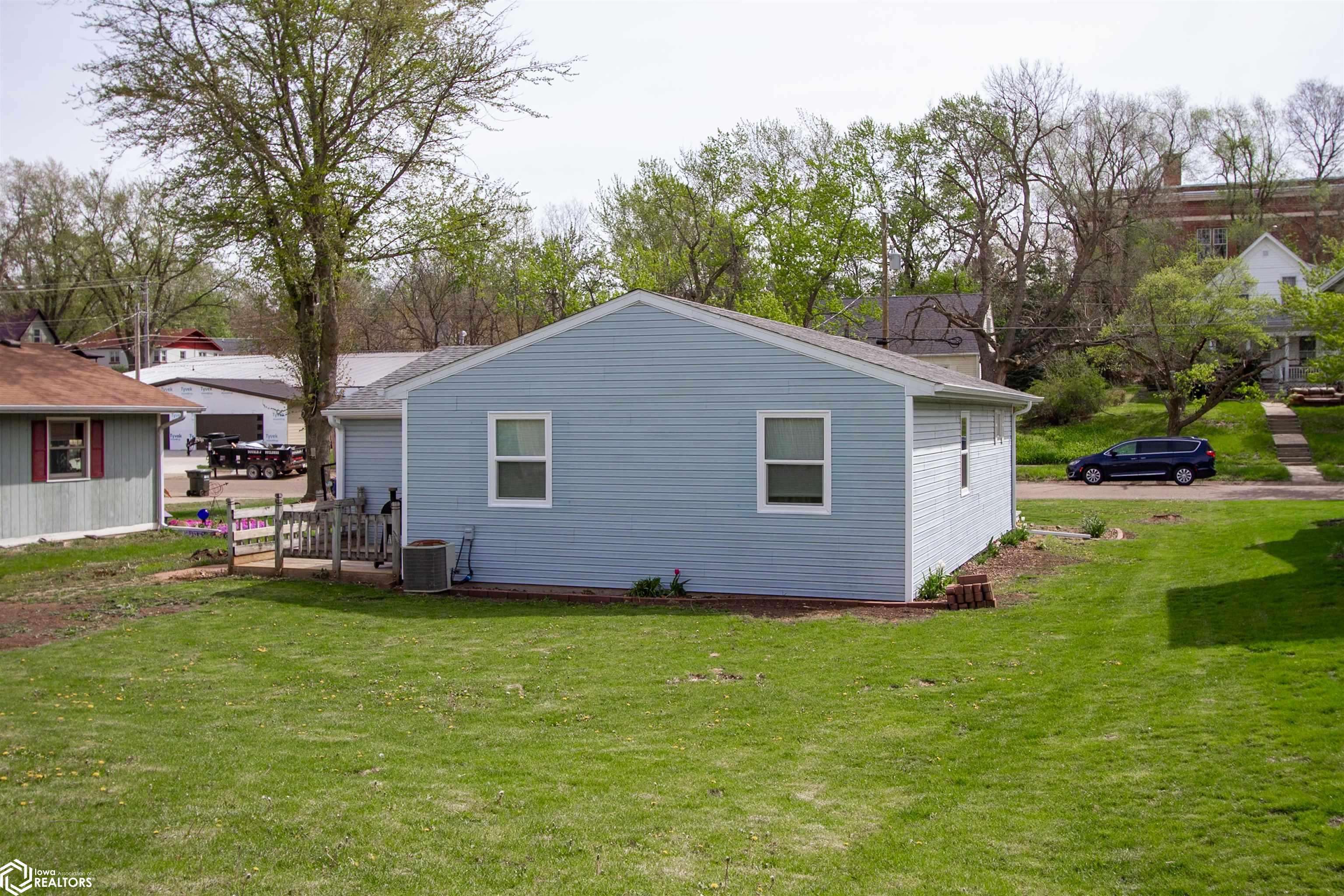 317 6Th, Oskaloosa, Iowa 52577, 3 Bedrooms Bedrooms, ,1 BathroomBathrooms,Single Family,For Sale,6Th,6316577