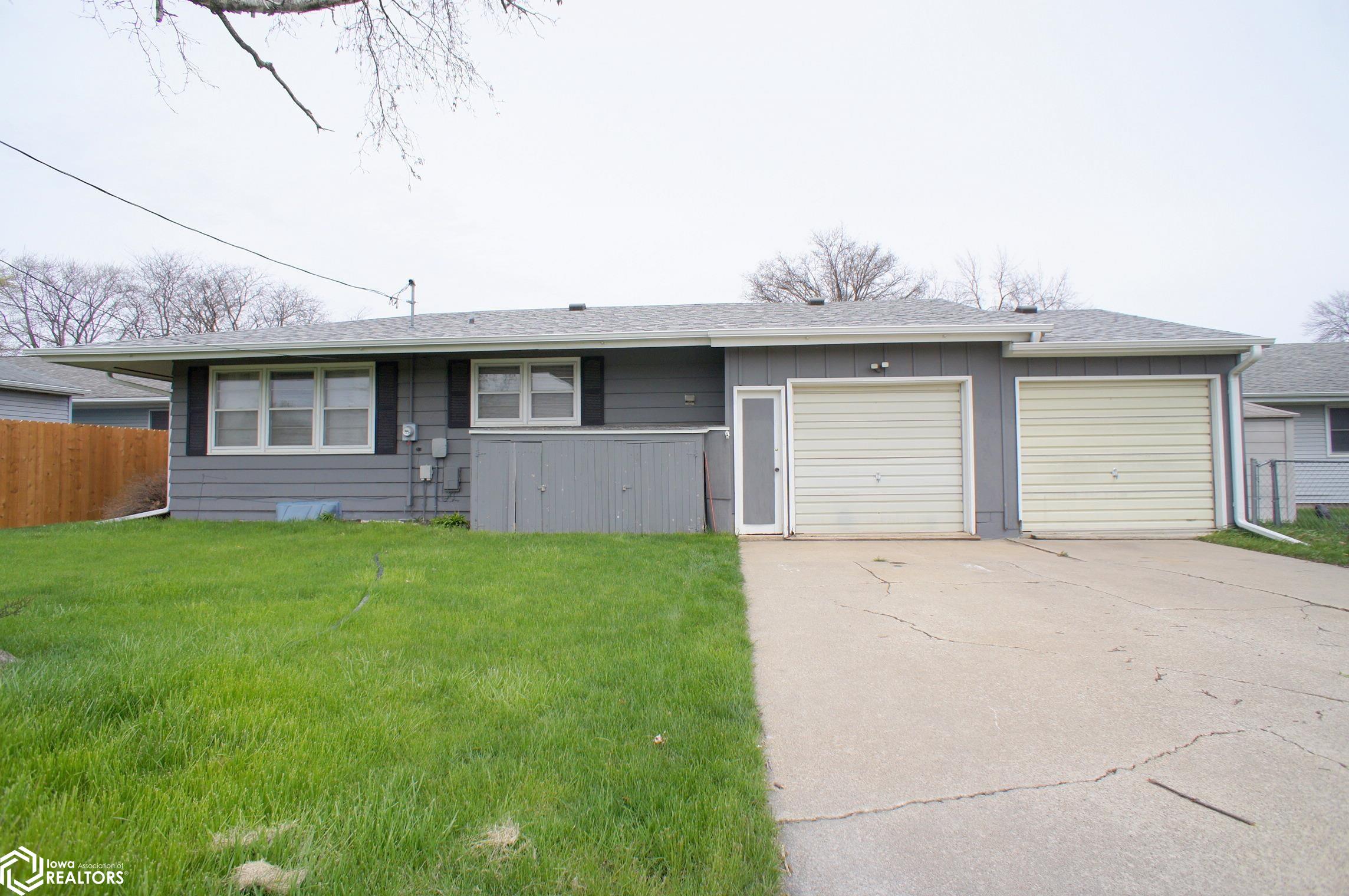 1216 Betsy, Webster City, Iowa 50595, 4 Bedrooms Bedrooms, ,1 BathroomBathrooms,Single Family,For Sale,Betsy,6316600
