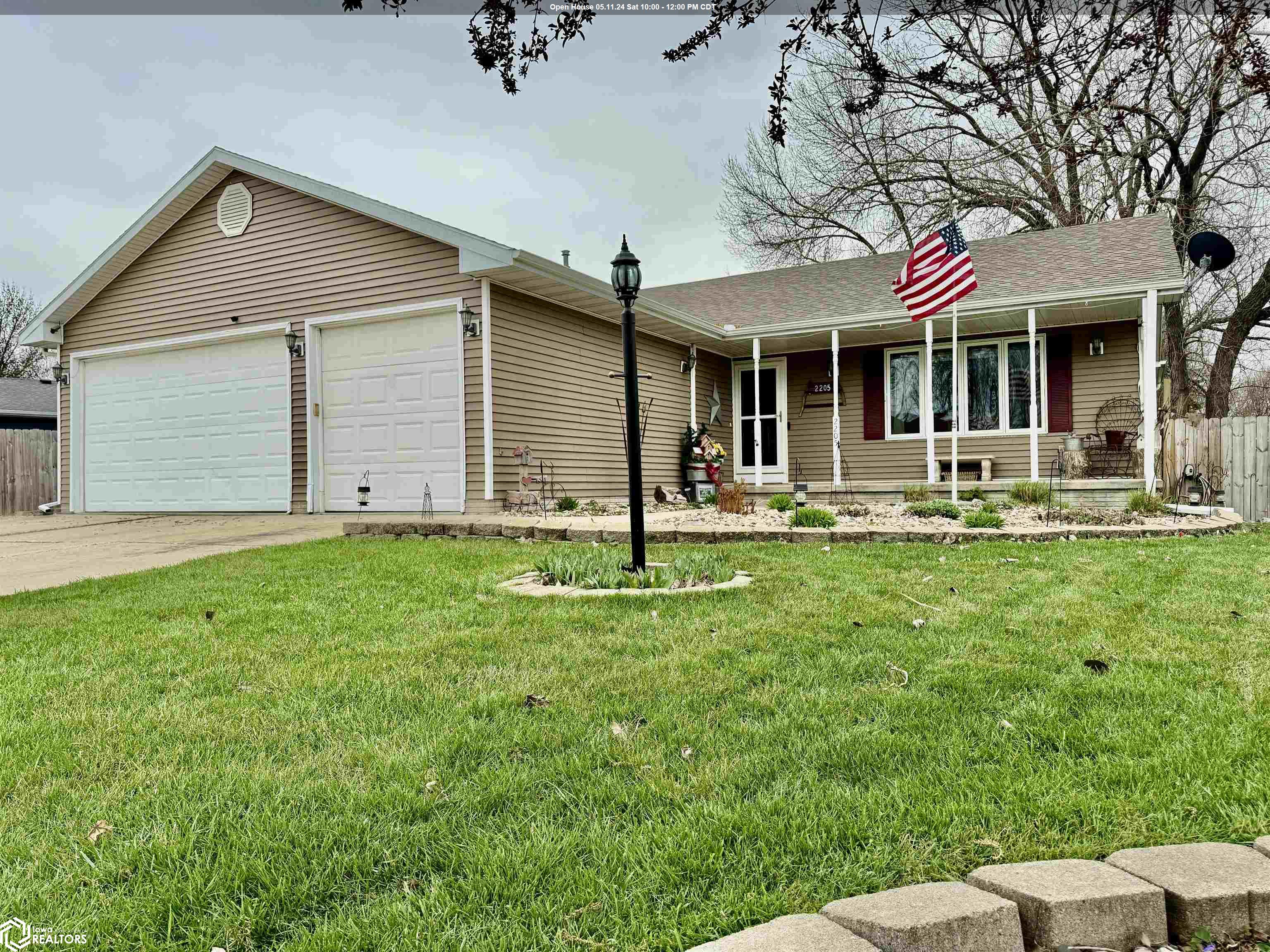 2205 16th Ave N, Clear Lake, Iowa 50428, 4 Bedrooms Bedrooms, ,1 BathroomBathrooms,Single Family,For Sale,16th Ave N,6316601