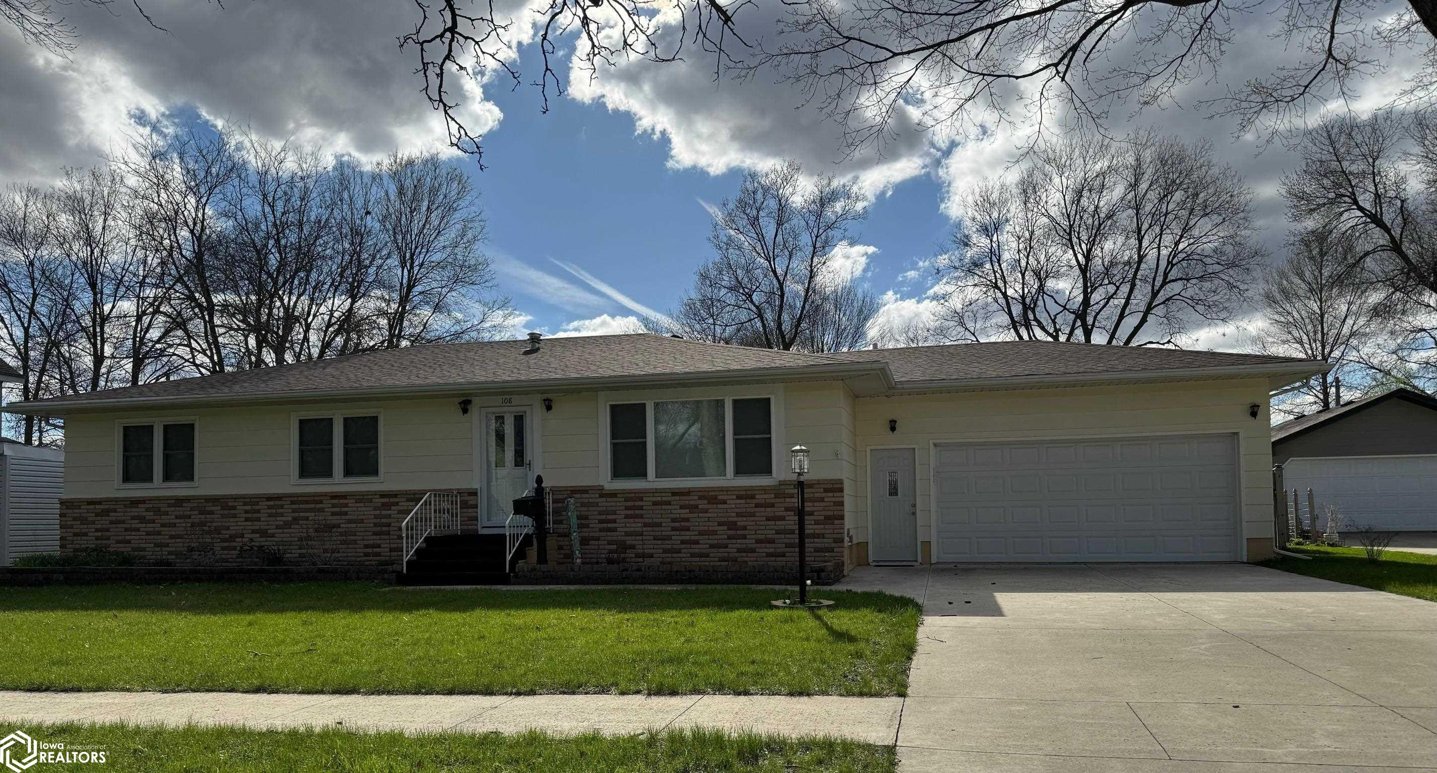 108 4Th, Humboldt, Iowa 50548, 3 Bedrooms Bedrooms, ,1 BathroomBathrooms,Single Family,For Sale,4Th,6316668
