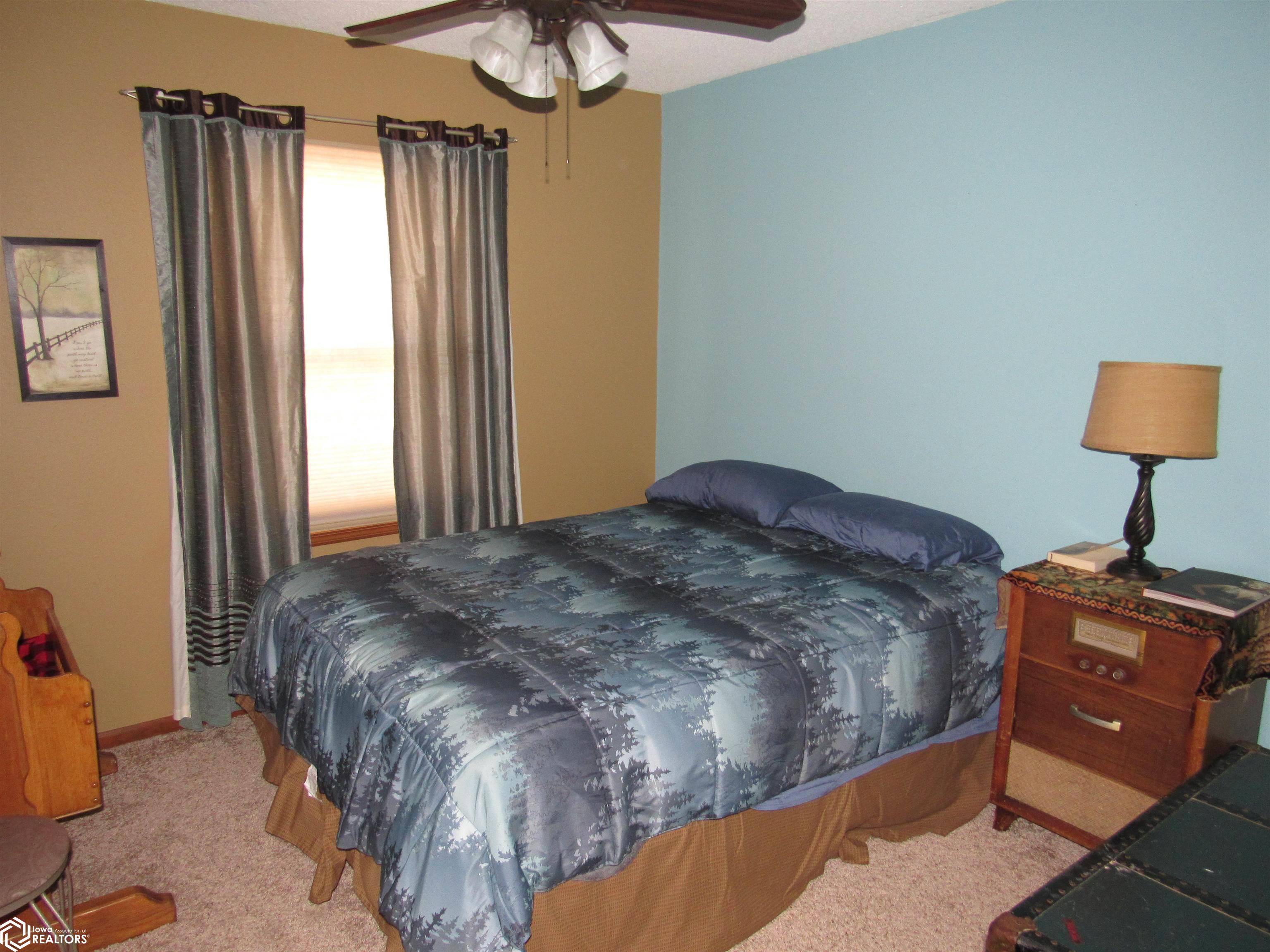 306 Locust, Bloomfield, Iowa 52537, 3 Bedrooms Bedrooms, ,2 BathroomsBathrooms,Single Family,For Sale,Locust,6316711