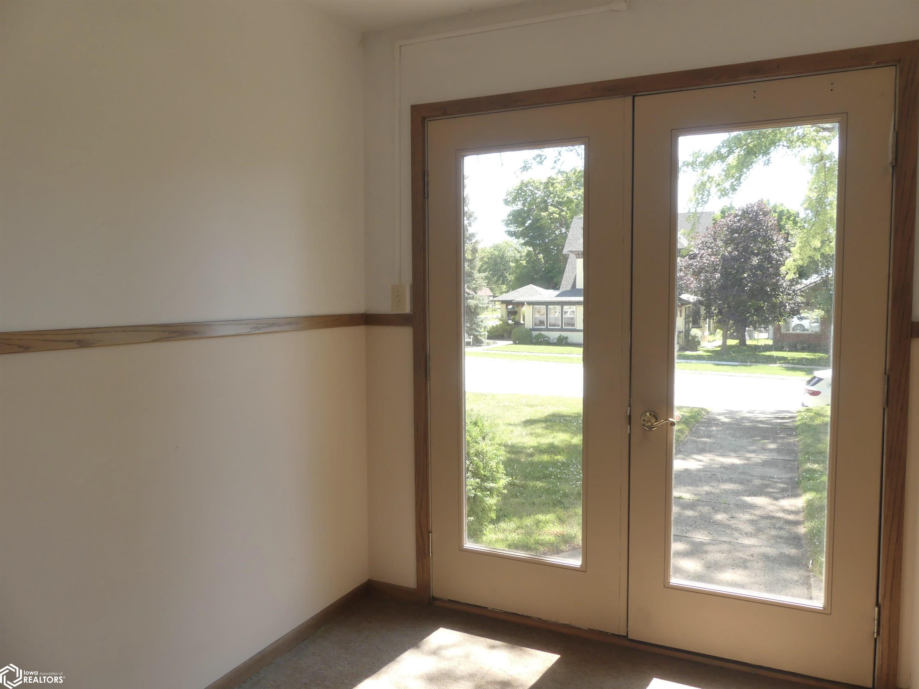 727 N Adams Street, Carroll, Iowa image 6