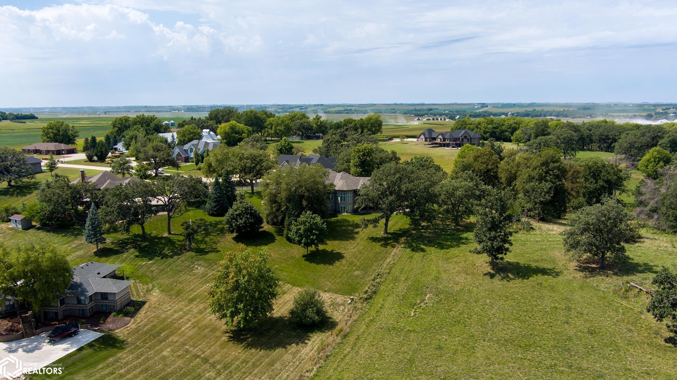 2504 Country Oaks Drive, Atlantic, Iowa image 5