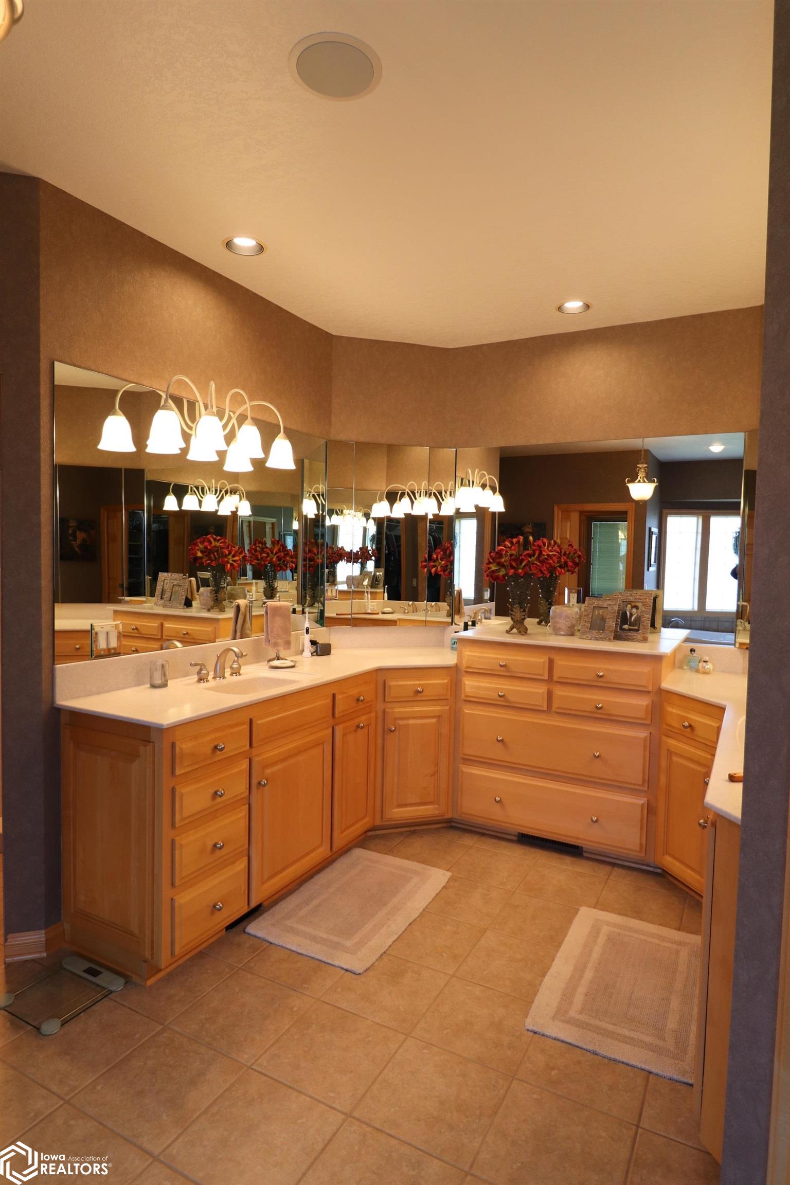 2504 Country Oaks Drive, Atlantic, Iowa image 47