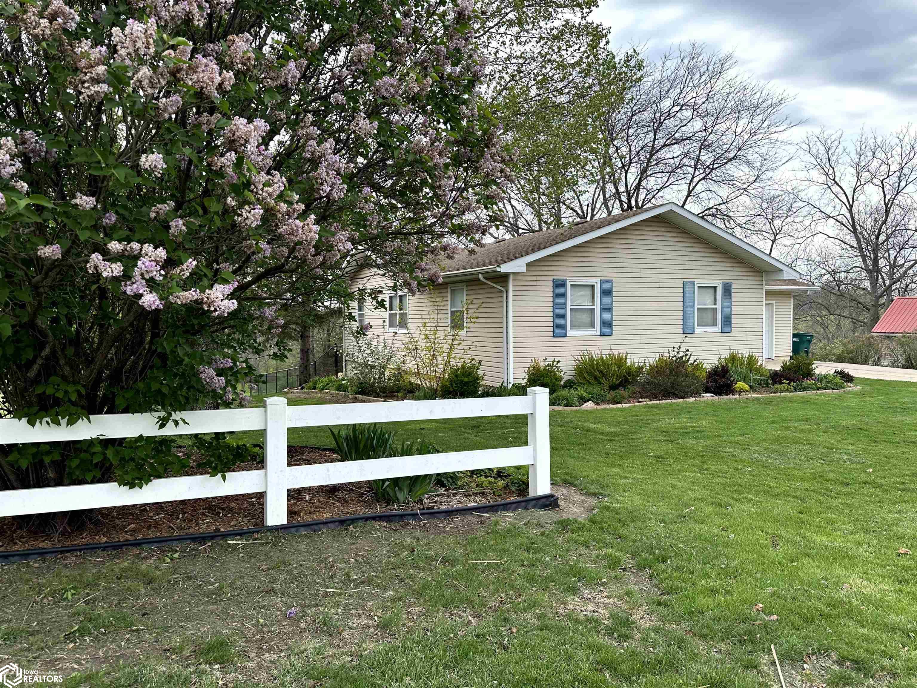 223 17Th, Chariton, Iowa 50049, 3 Bedrooms Bedrooms, ,1 BathroomBathrooms,Single Family,For Sale,17Th,6316757
