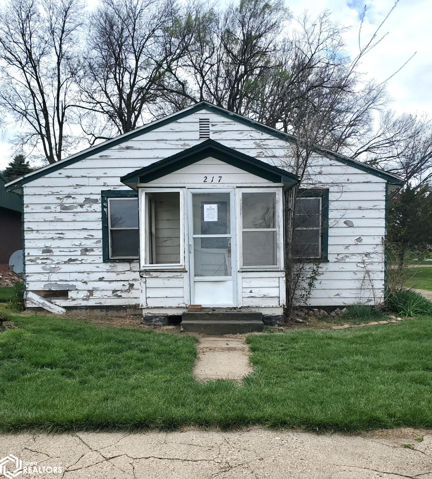 217 Hickory, Smithland, Iowa 51056, 1 Bedroom Bedrooms, ,1 BathroomBathrooms,Single Family,For Sale,Hickory,6316782